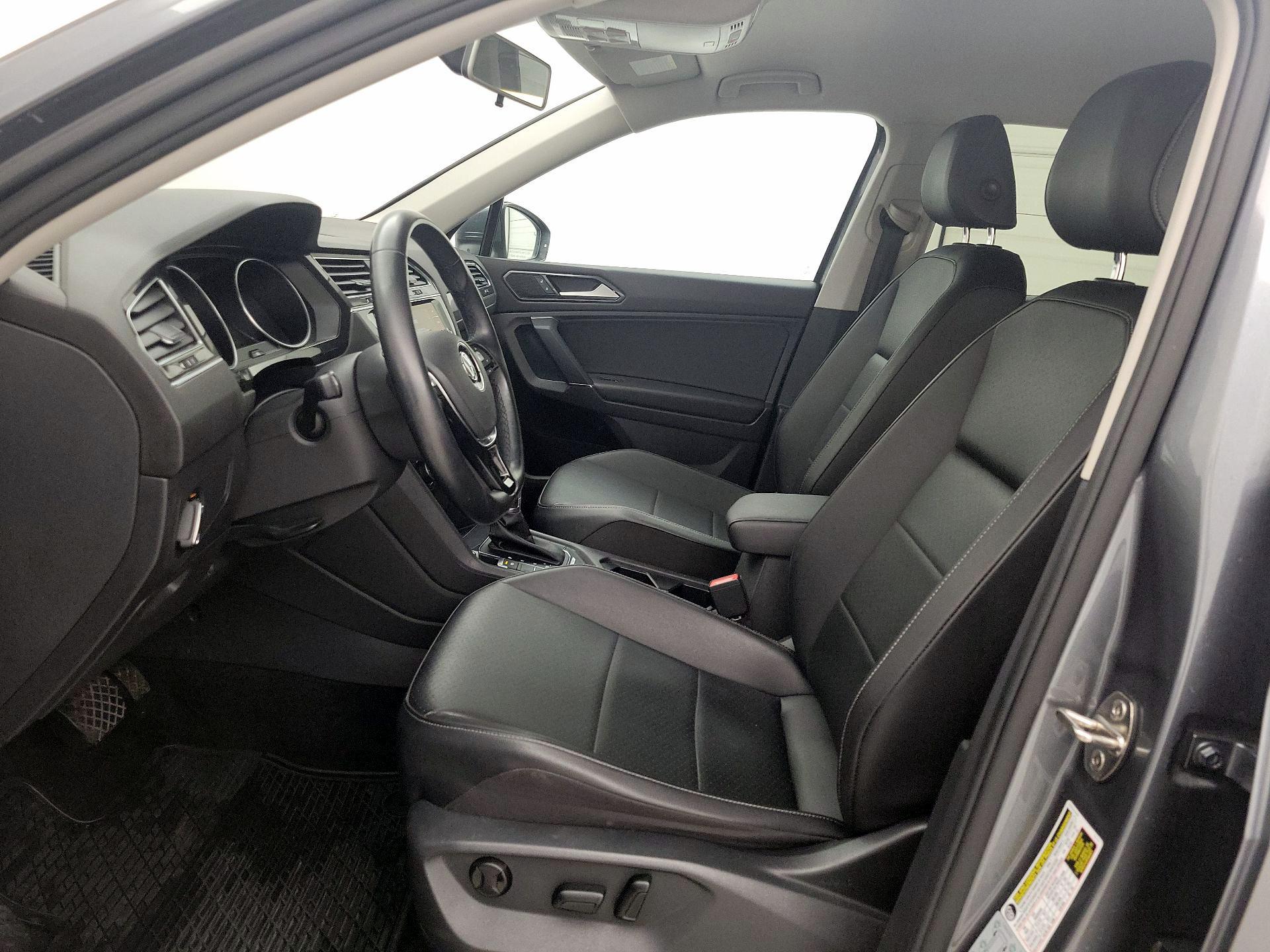 Thumbnail: 2018 Volkswagen Tiguan - 11