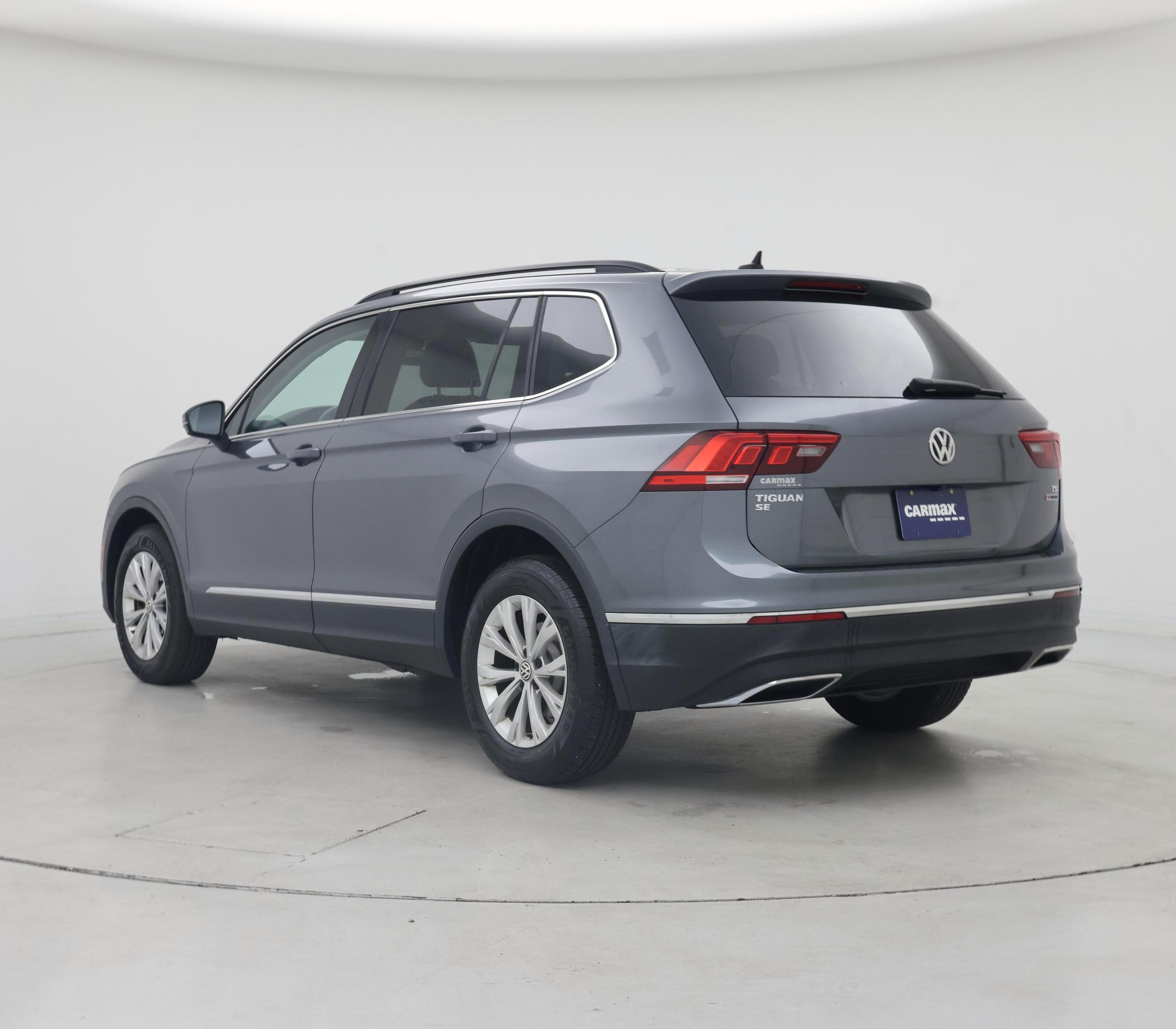 Thumbnail: 2018 Volkswagen Tiguan - 2