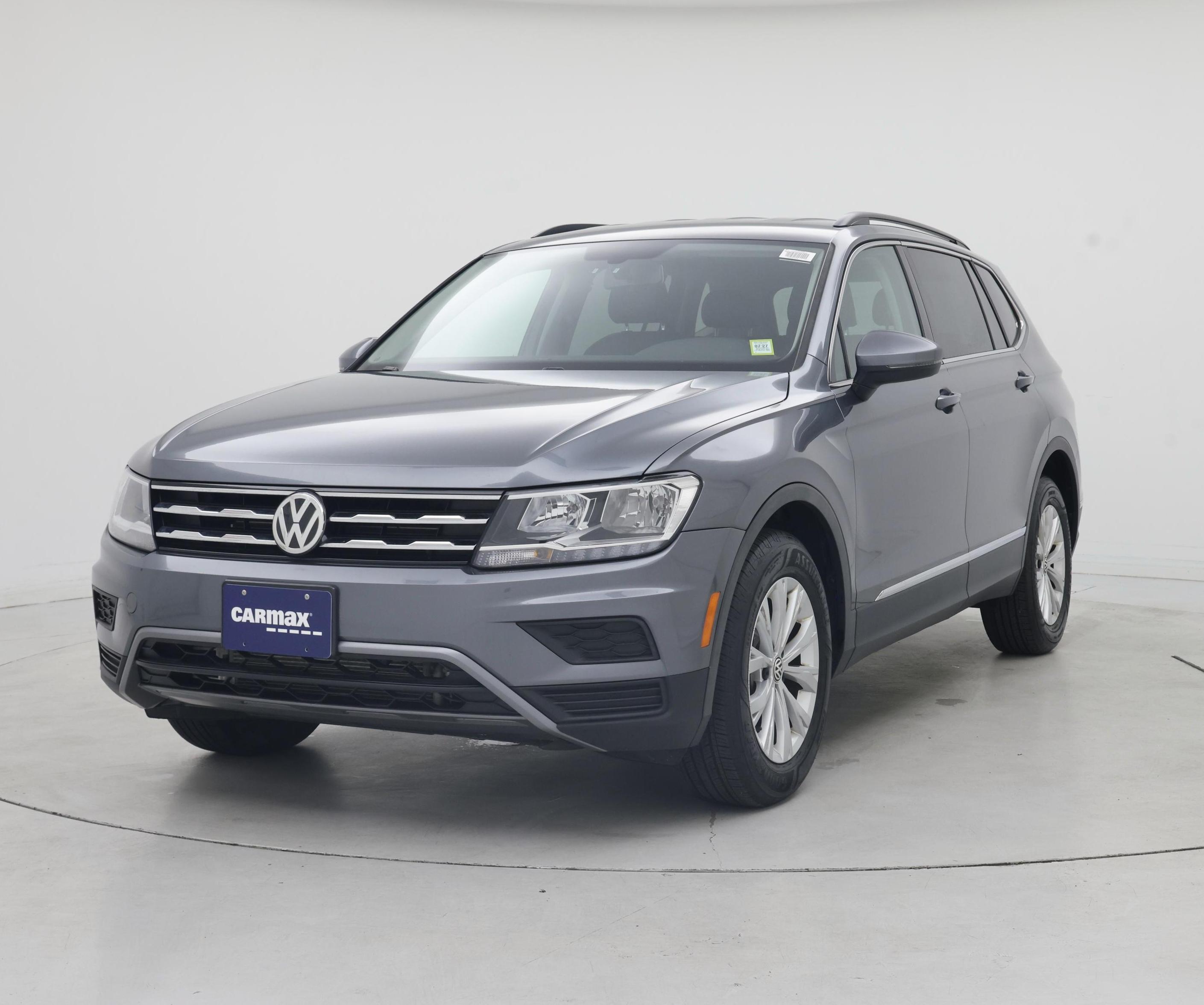 Thumbnail: 2018 Volkswagen Tiguan - 4
