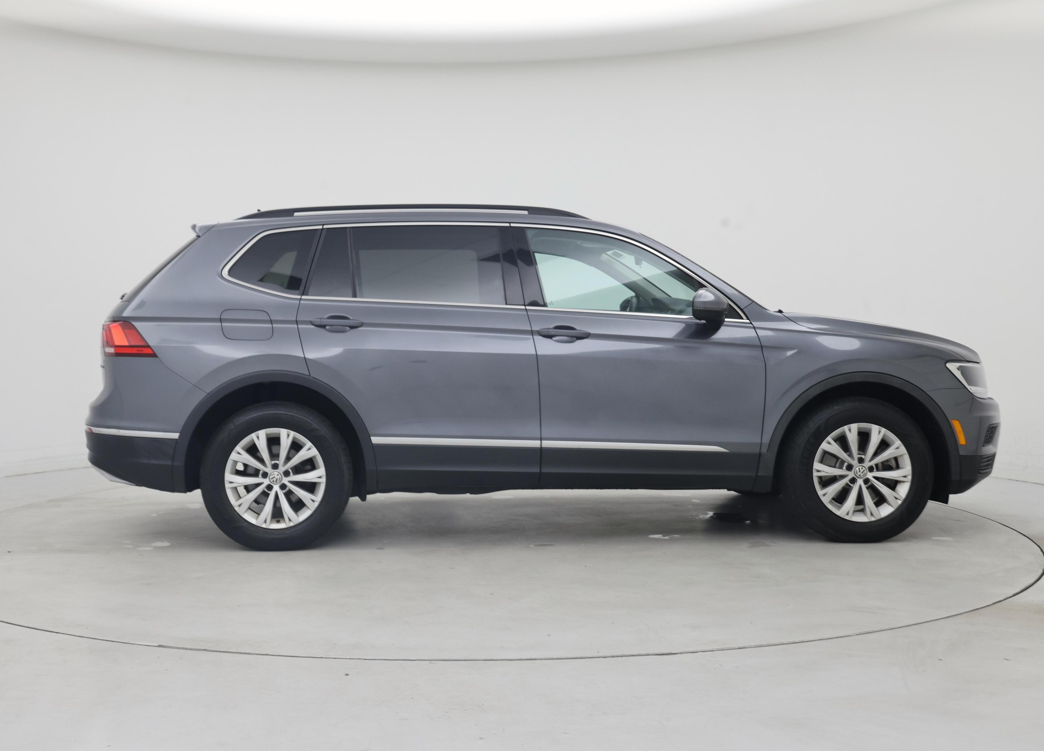 Thumbnail: 2018 Volkswagen Tiguan - 7