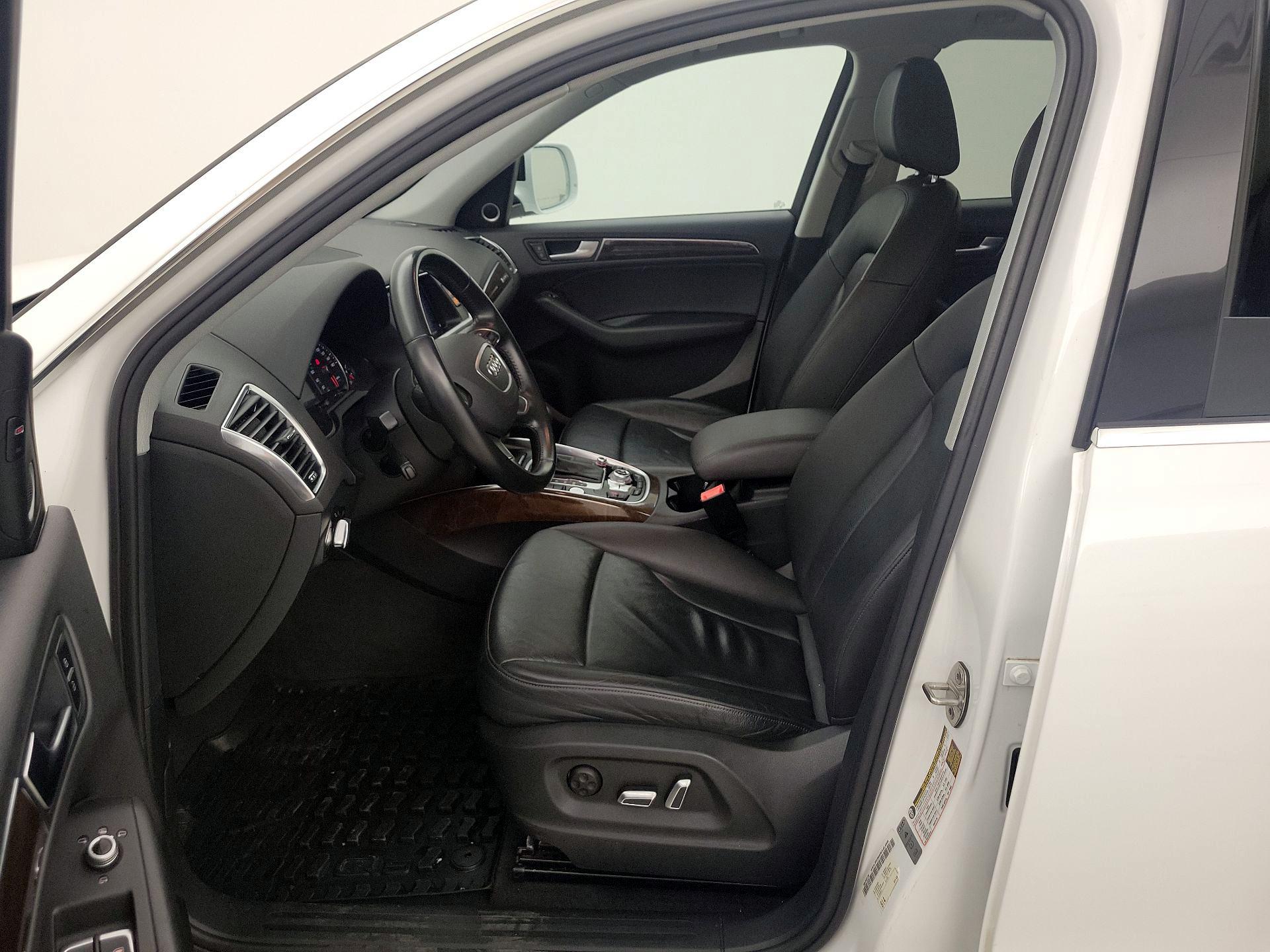 Thumbnail: 2016 Audi Q5 - 11
