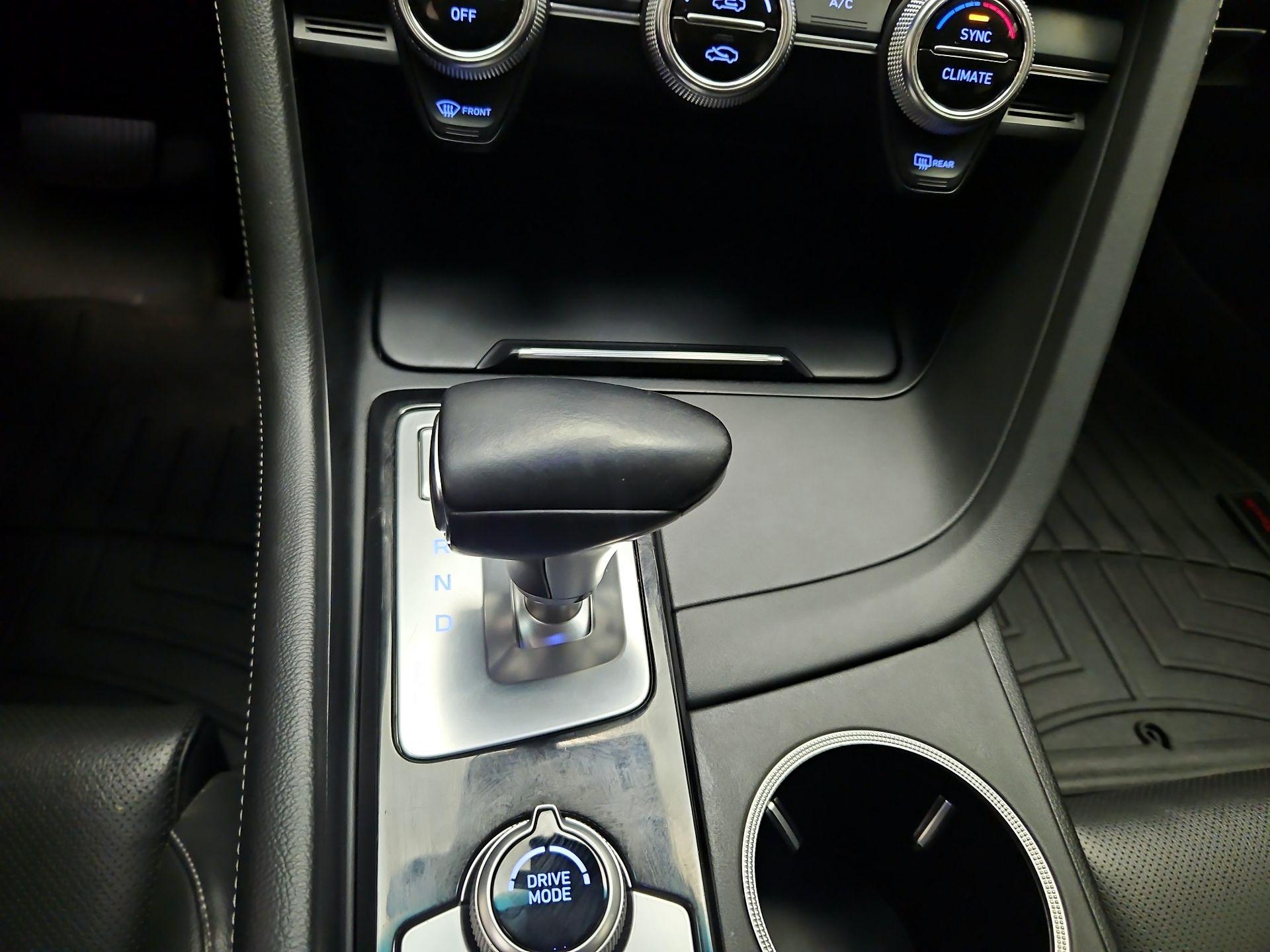 Thumbnail: 2020 Genesis G70 - 16