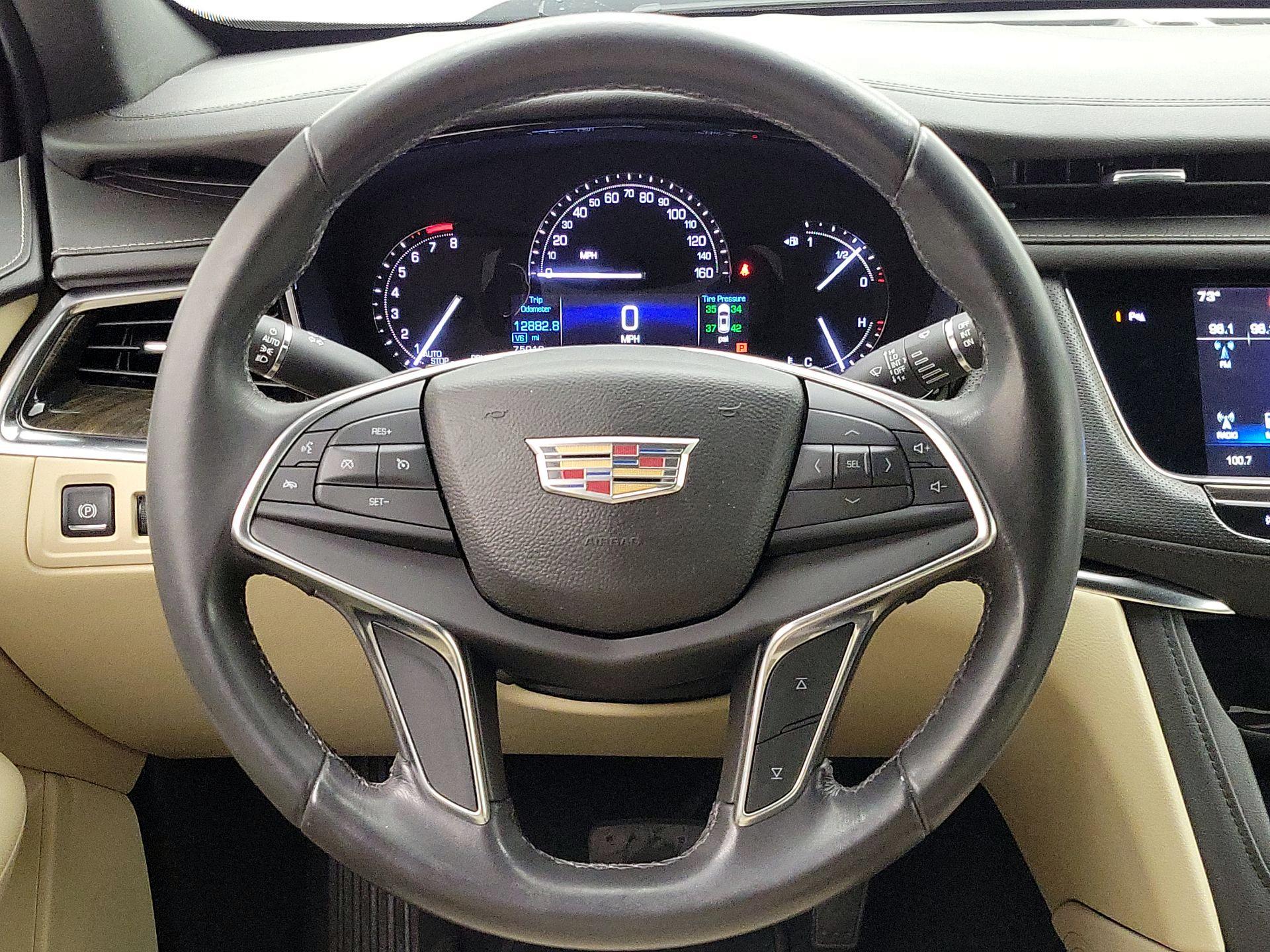 Thumbnail: 2017 Cadillac XT5 - 10