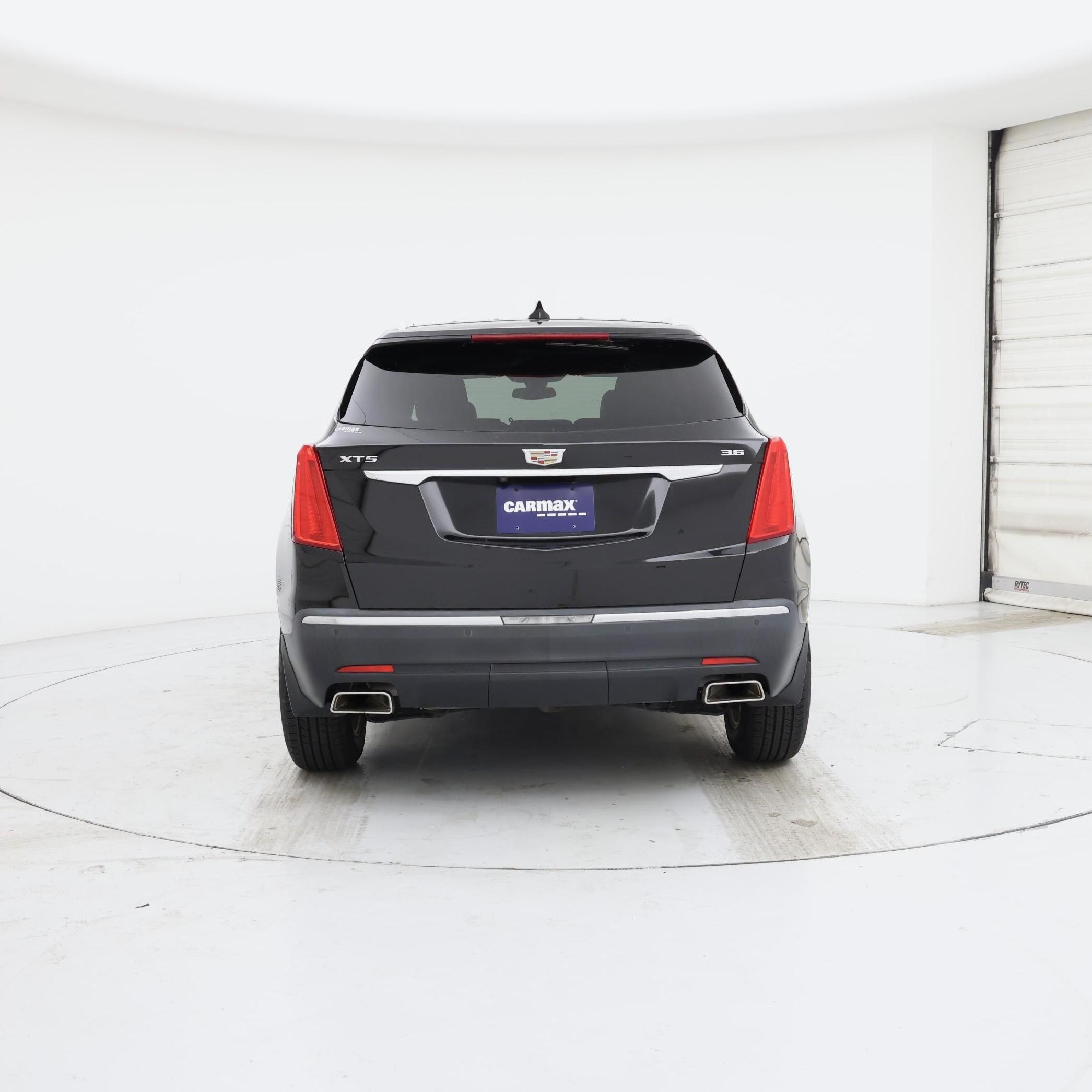 Thumbnail: 2017 Cadillac XT5 - 6