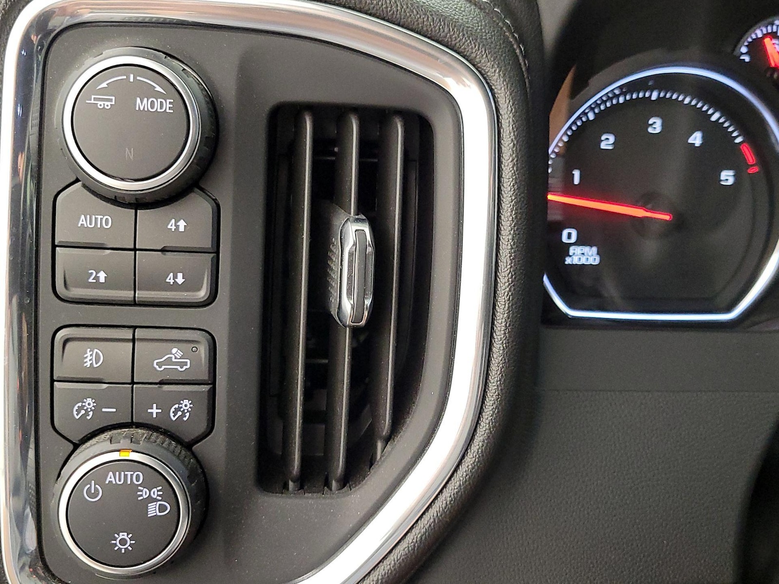 2022 Chevrolet Silverado 2500HD LT - Photo 14