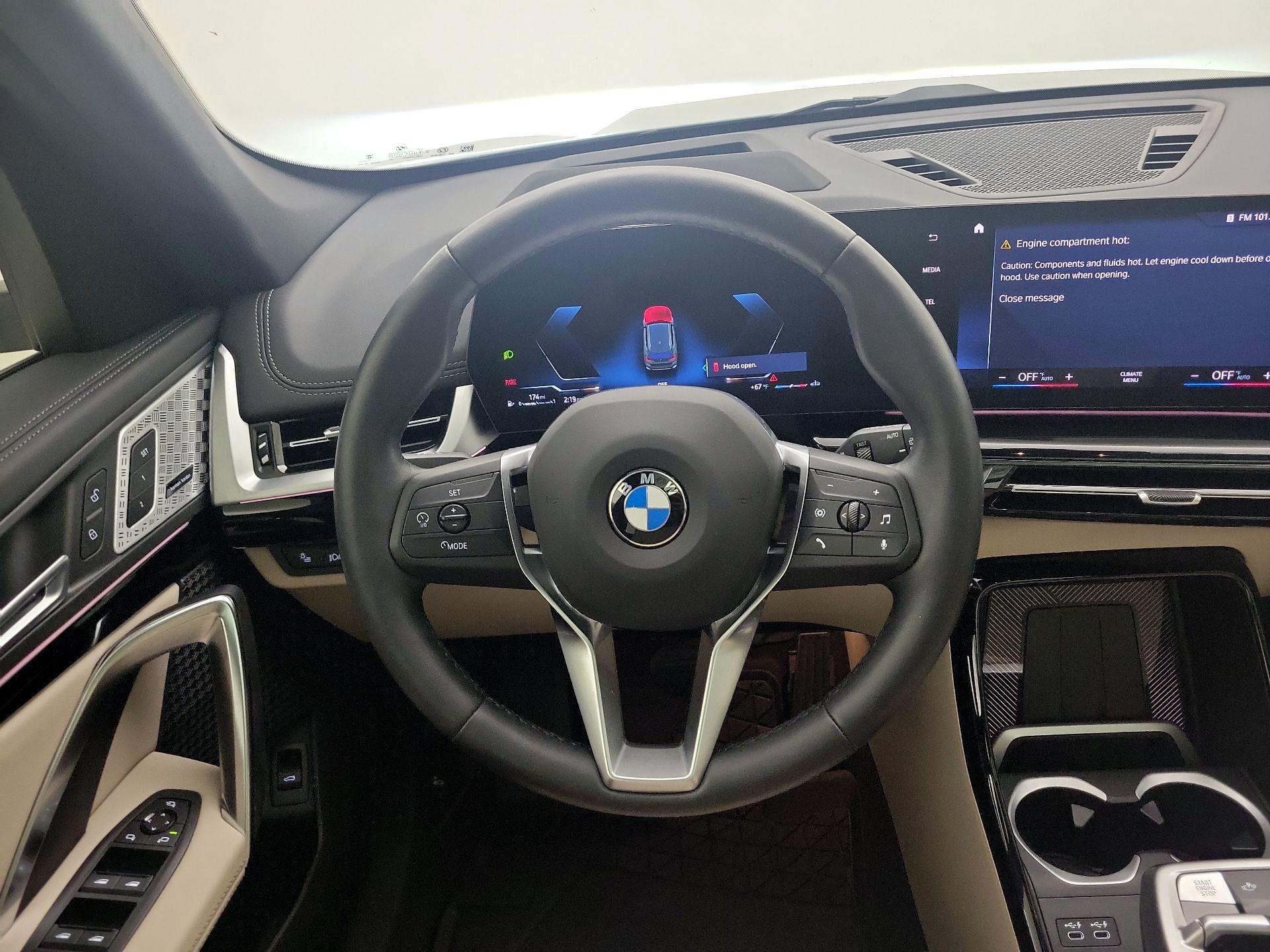 Thumbnail: 2023 BMW X1 - 10