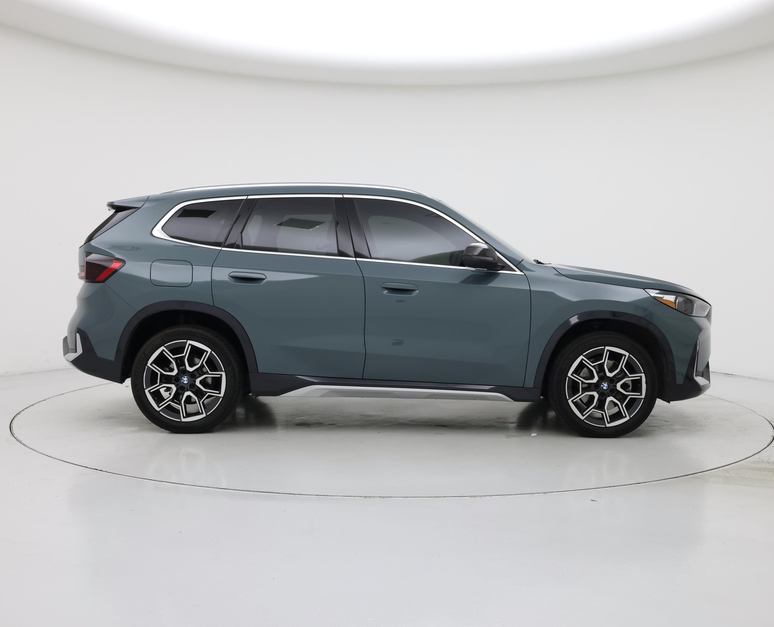 Thumbnail: 2023 BMW X1 - 7