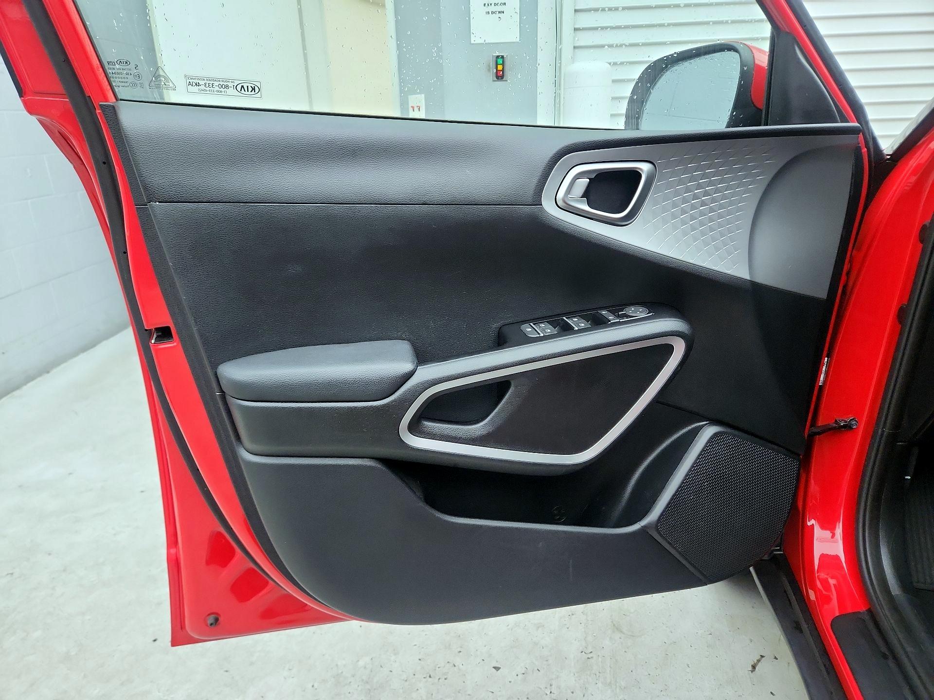 Thumbnail: 2020 Kia Soul - 12
