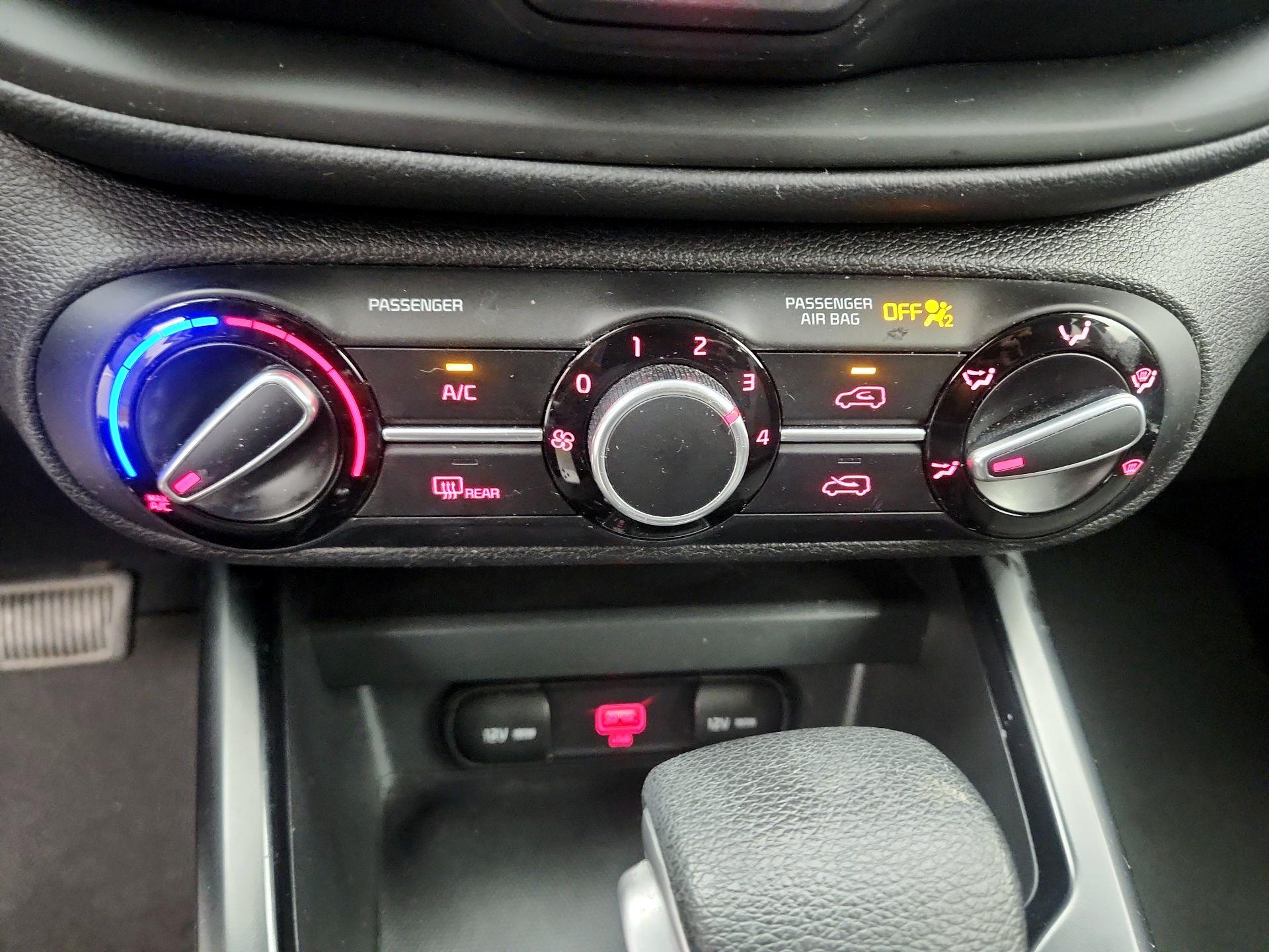 Thumbnail: 2020 Kia Soul - 16
