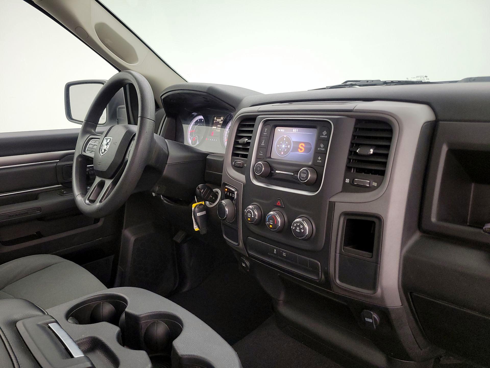 Thumbnail: 2021 RAM 1500 Classic - 10