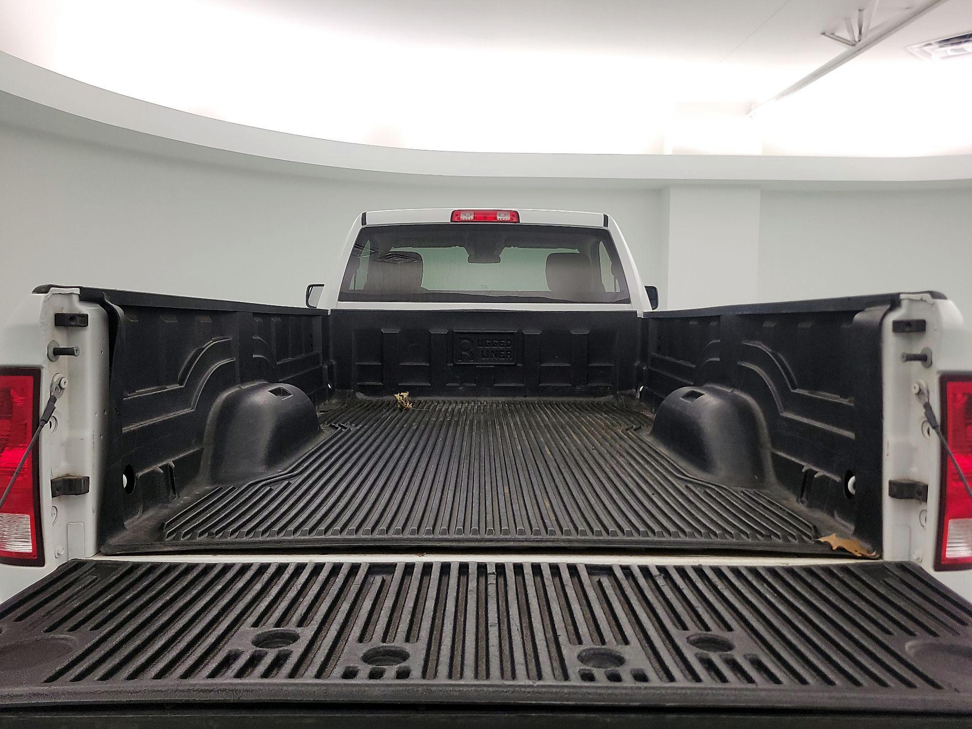 Thumbnail: 2021 RAM 1500 Classic - 19