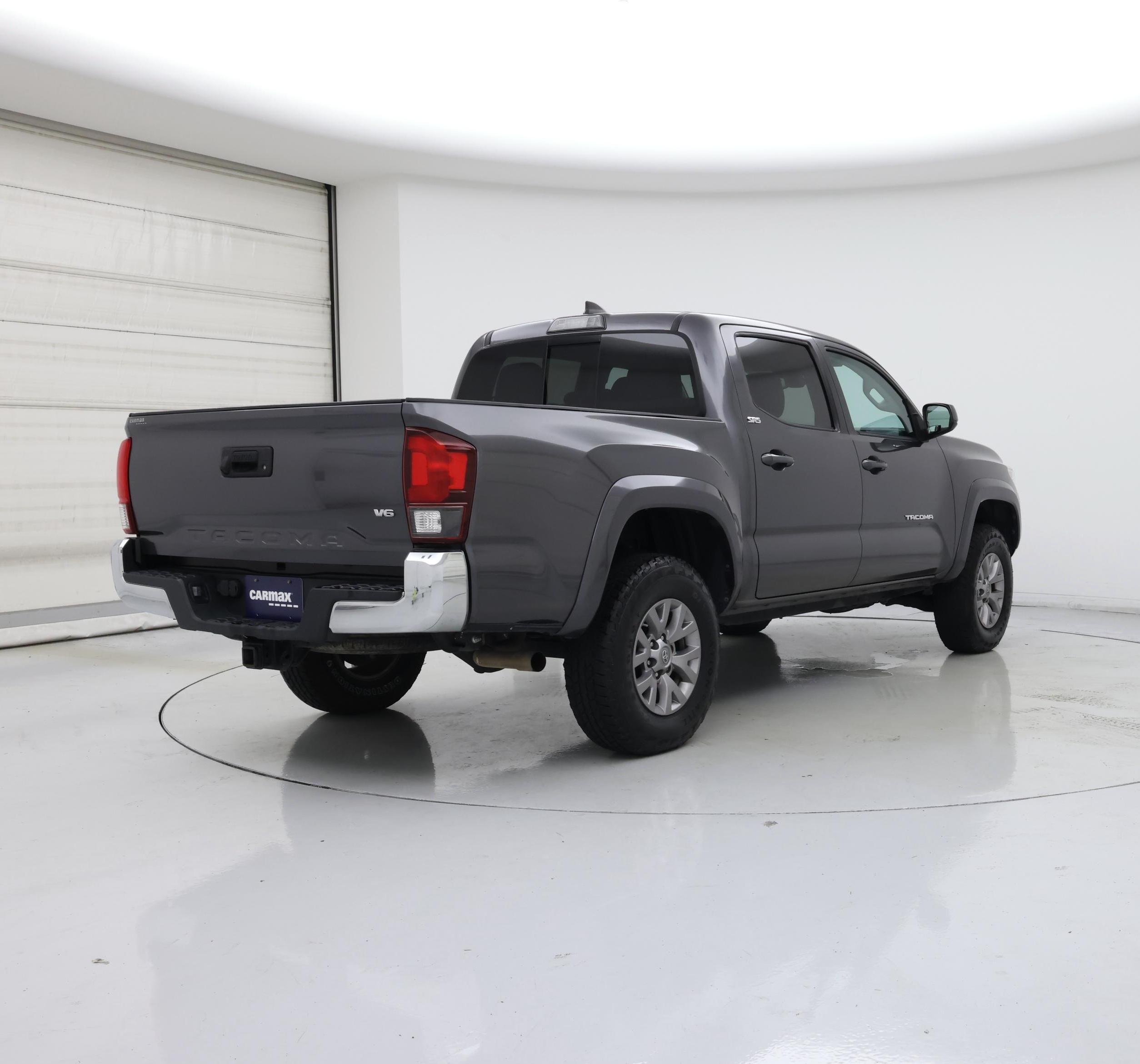 Thumbnail: 2019 Toyota Tacoma - 8