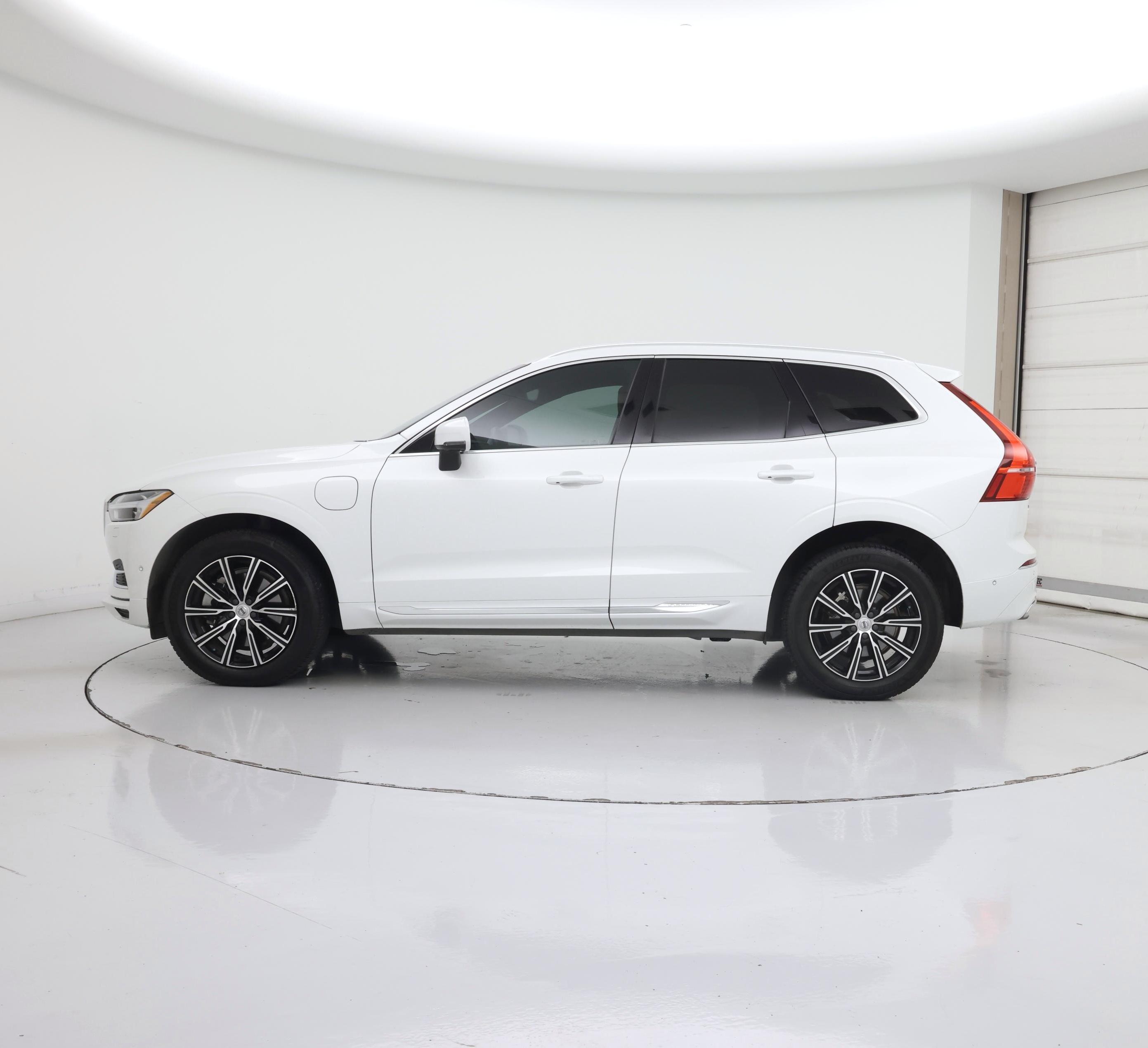 Thumbnail: 2019 Volvo XC60 - 3