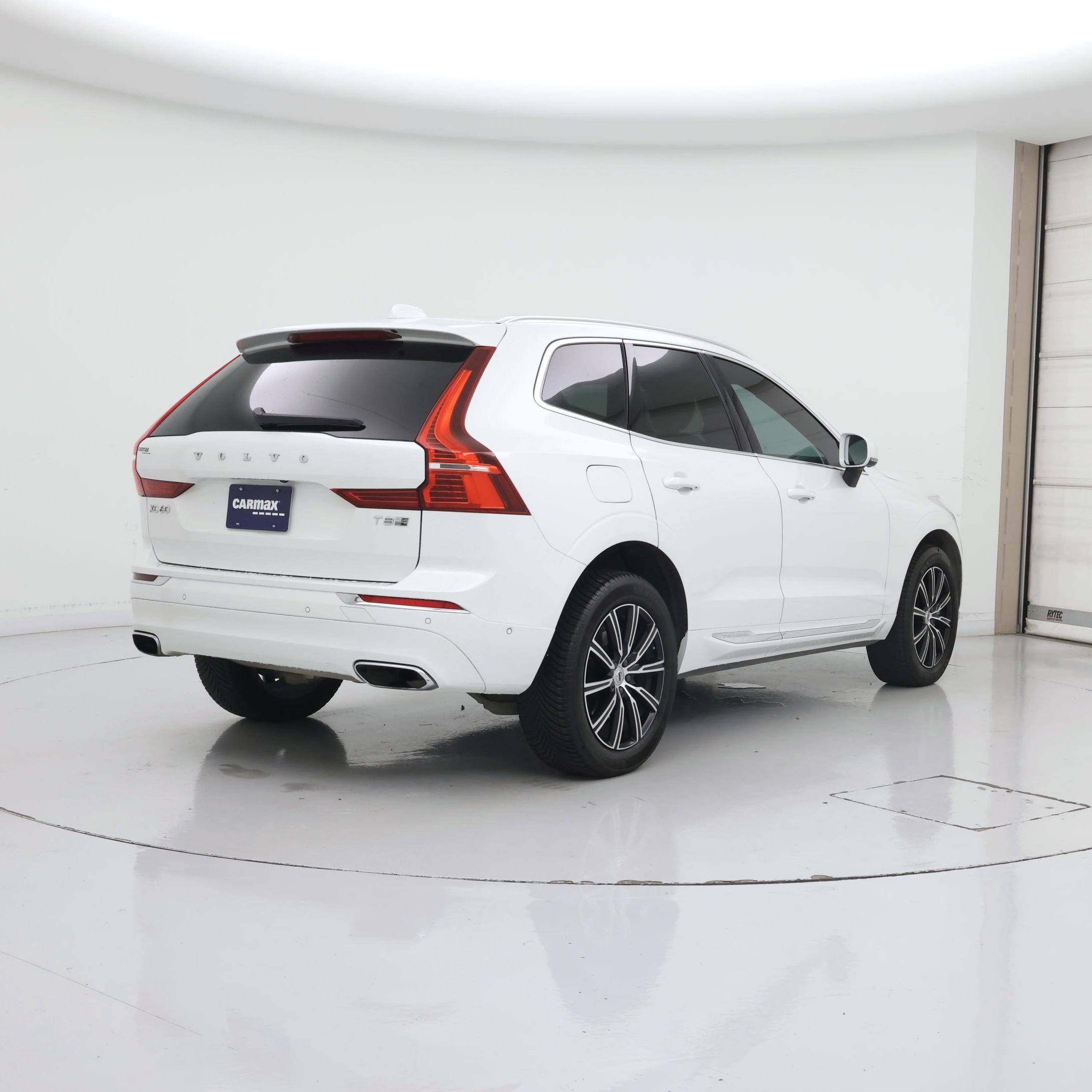 Thumbnail: 2019 Volvo XC60 - 8