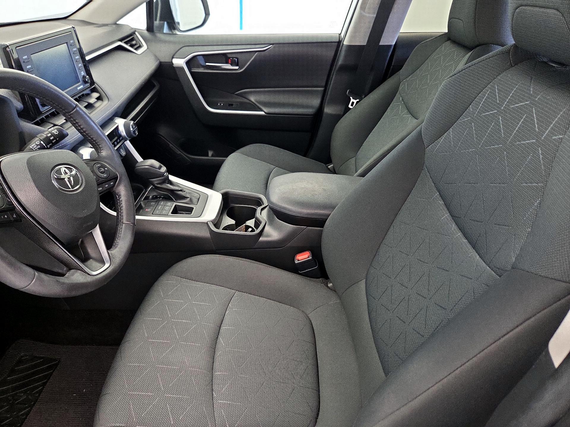 Thumbnail: 2021 Toyota RAV4 - 11