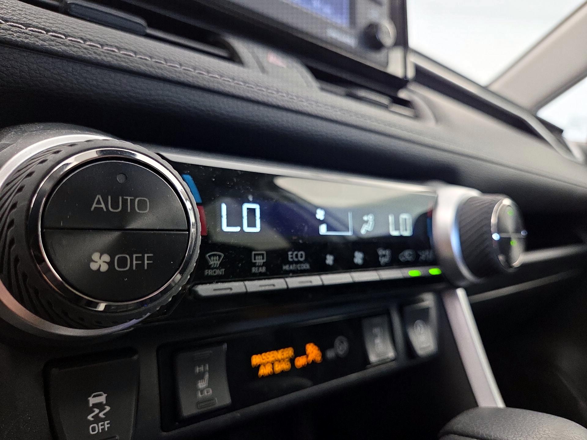 Thumbnail: 2021 Toyota RAV4 - 16
