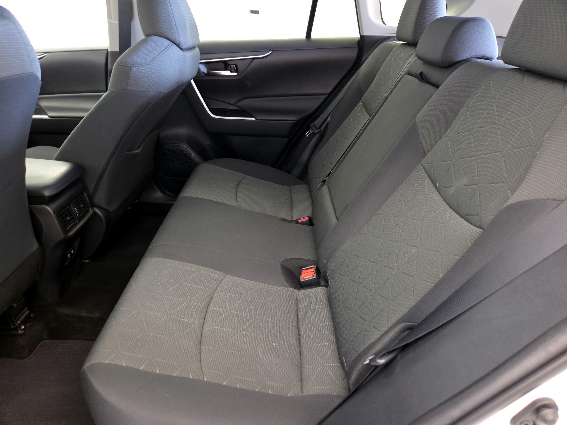 Thumbnail: 2021 Toyota RAV4 - 20