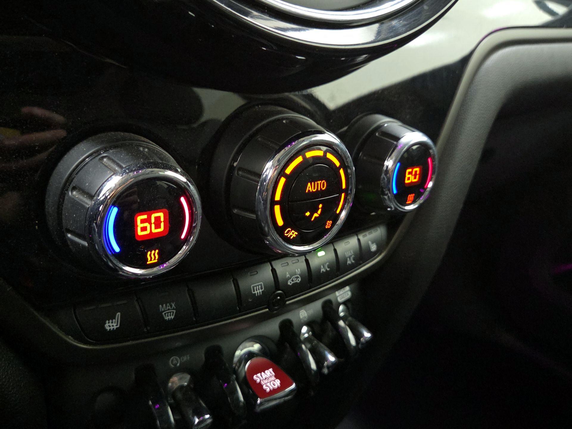 Thumbnail: 2020 MINI Cooper Countryman - 17