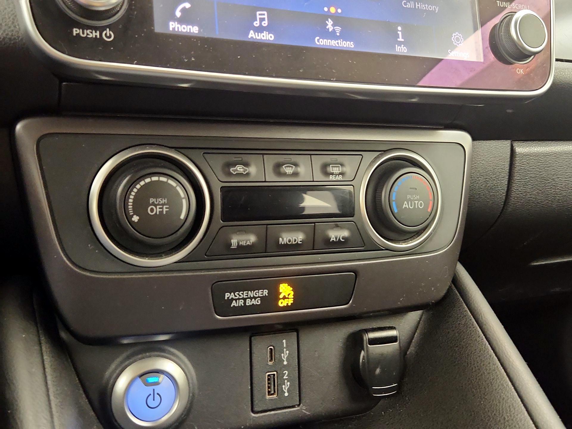 Thumbnail: 2021 Nissan Leaf - 16