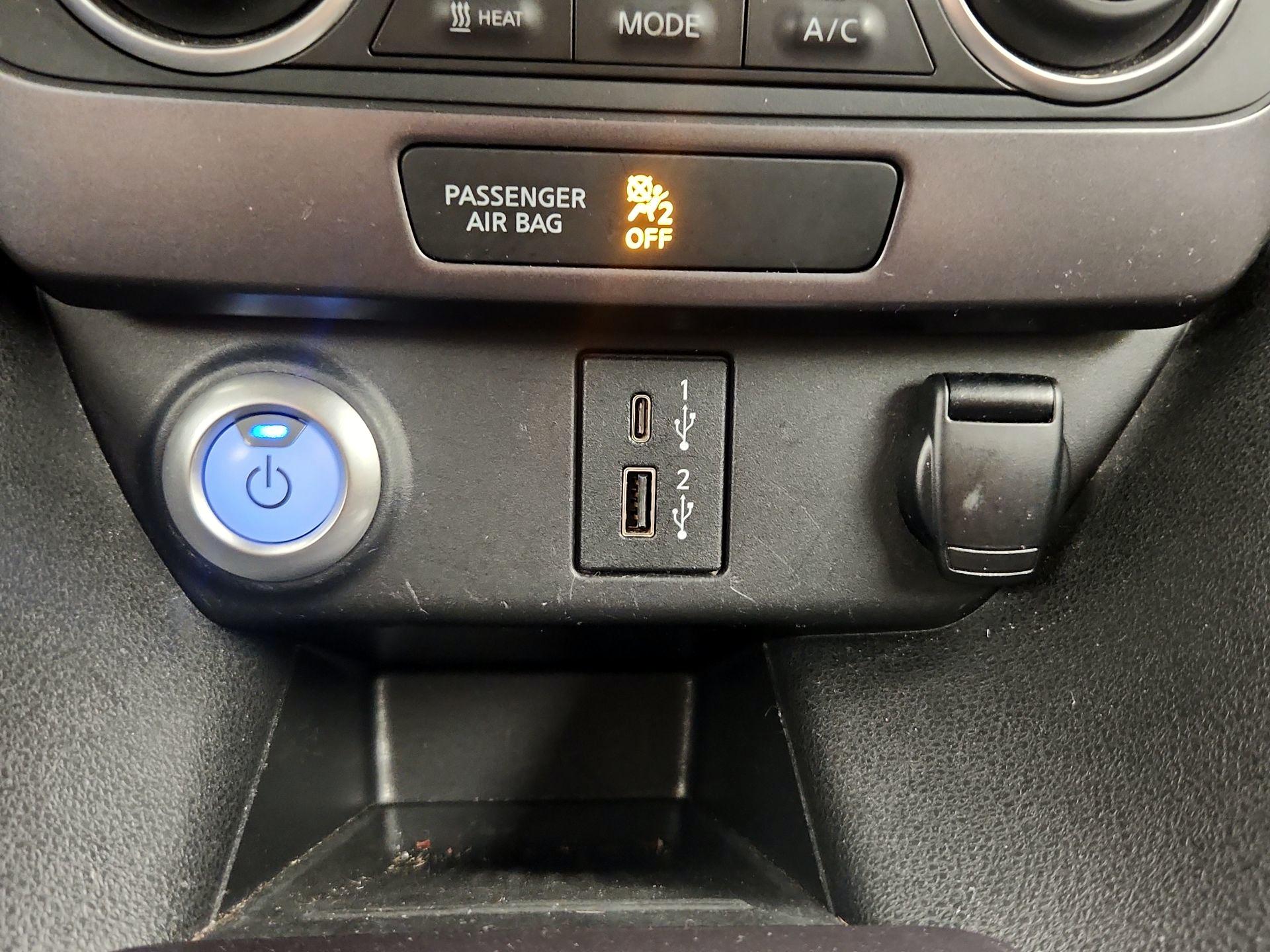 Thumbnail: 2021 Nissan Leaf - 18