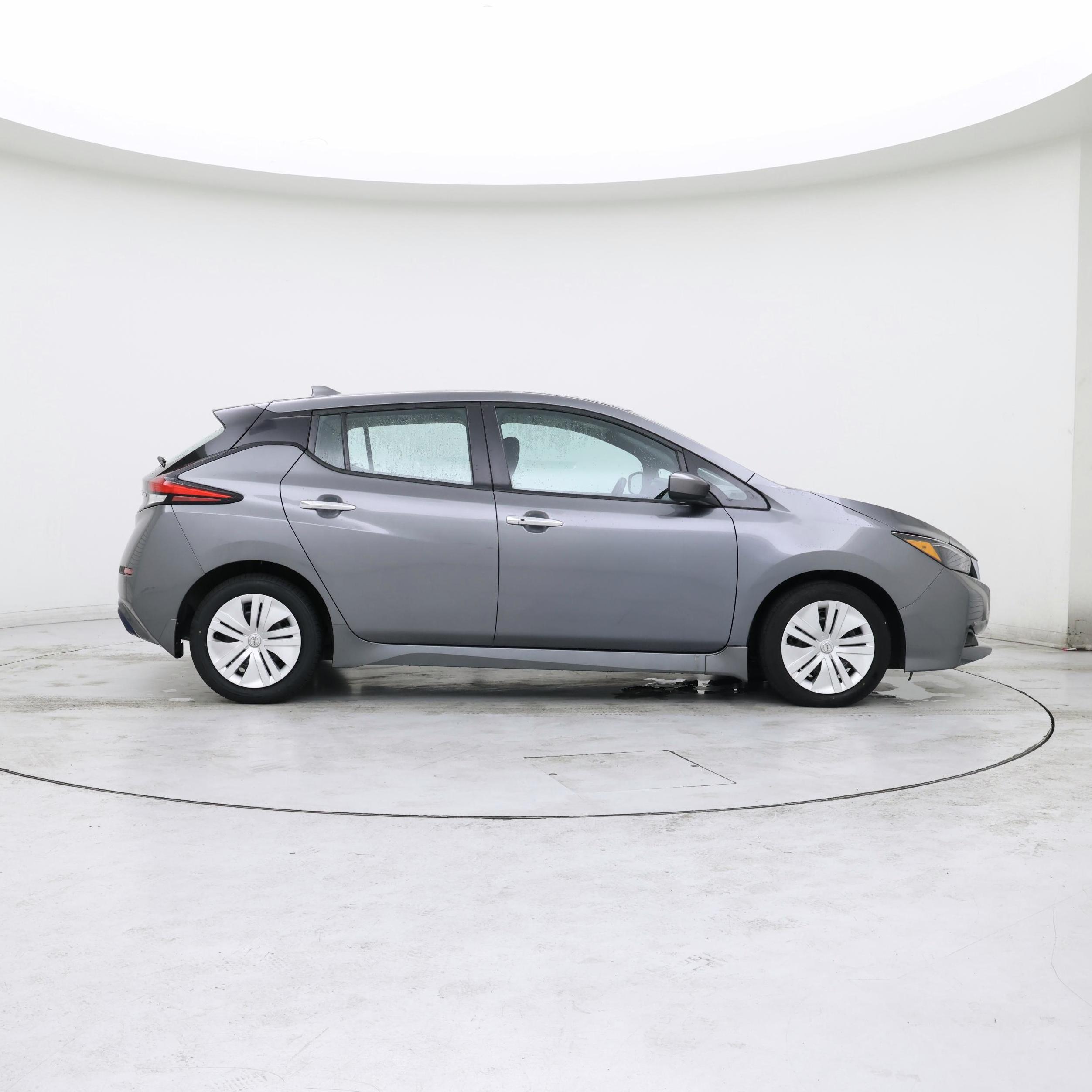 Thumbnail: 2021 Nissan Leaf - 7
