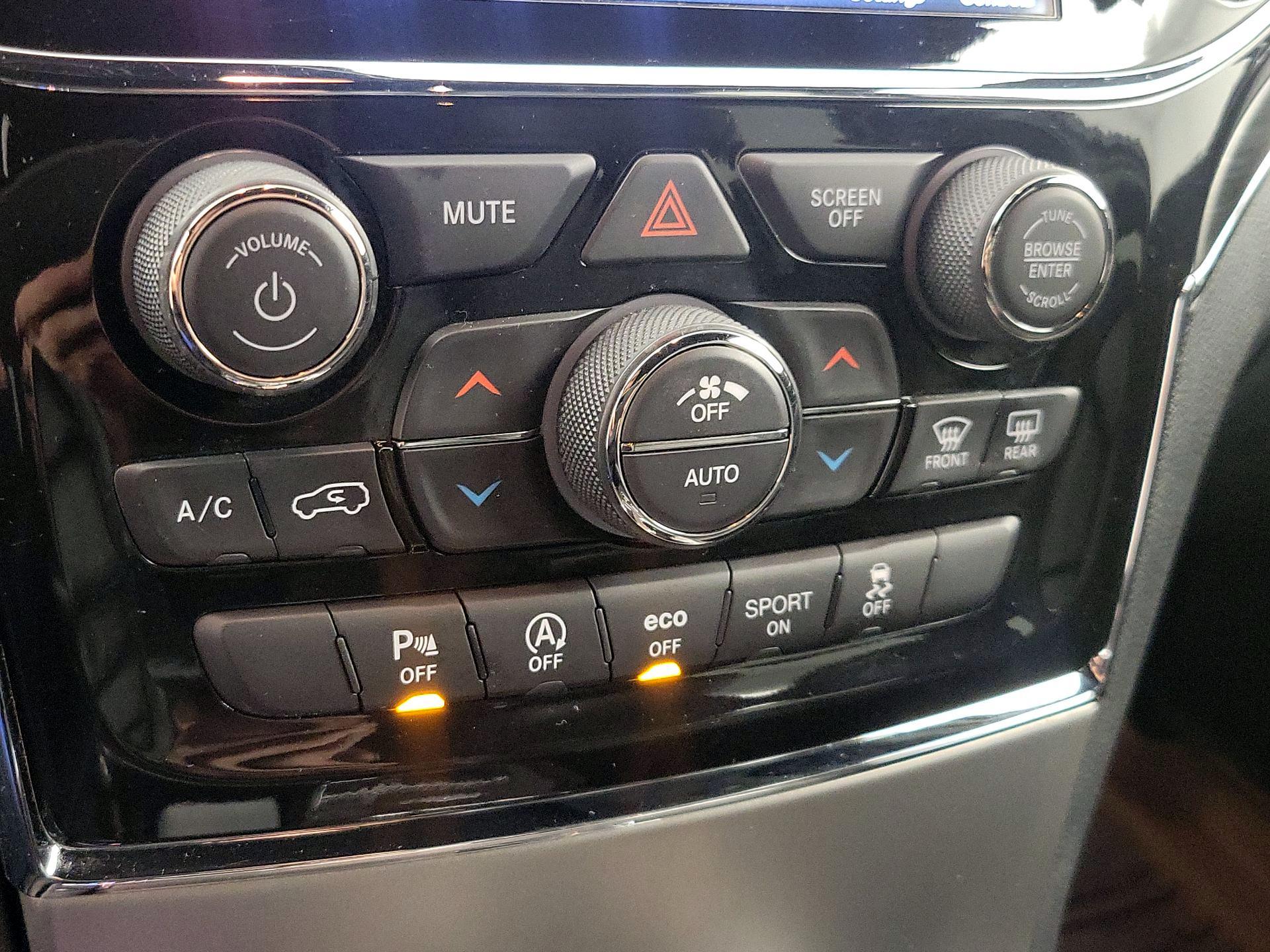 Thumbnail: 2021 Jeep Grand Cherokee - 17
