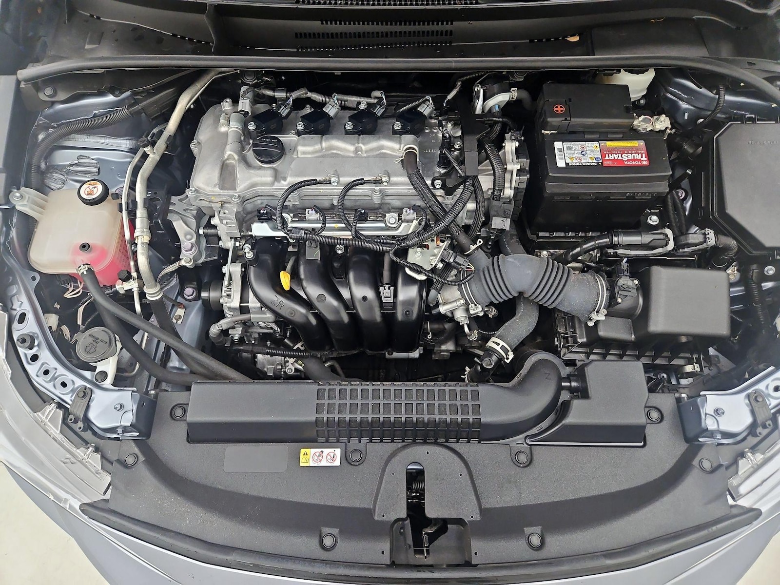 2022 Toyota Corolla LE - Photo 22