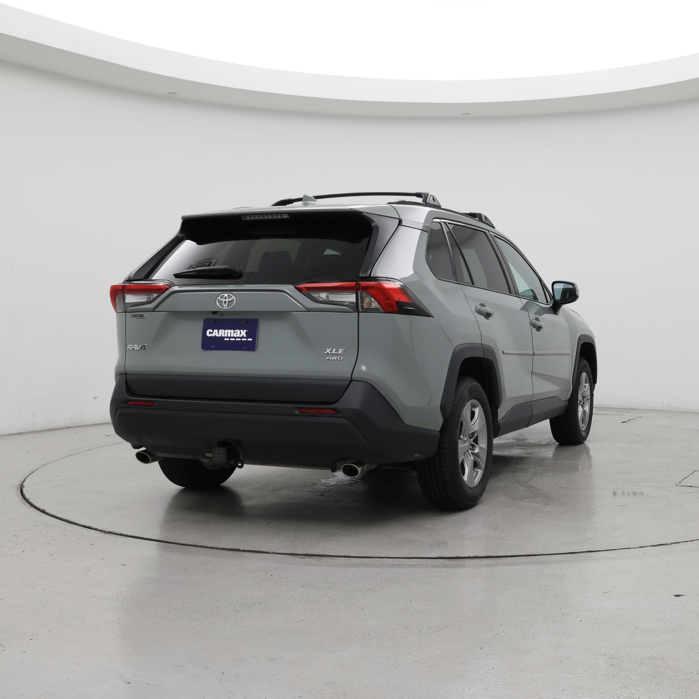 Thumbnail: 2022 Toyota RAV4 - 8