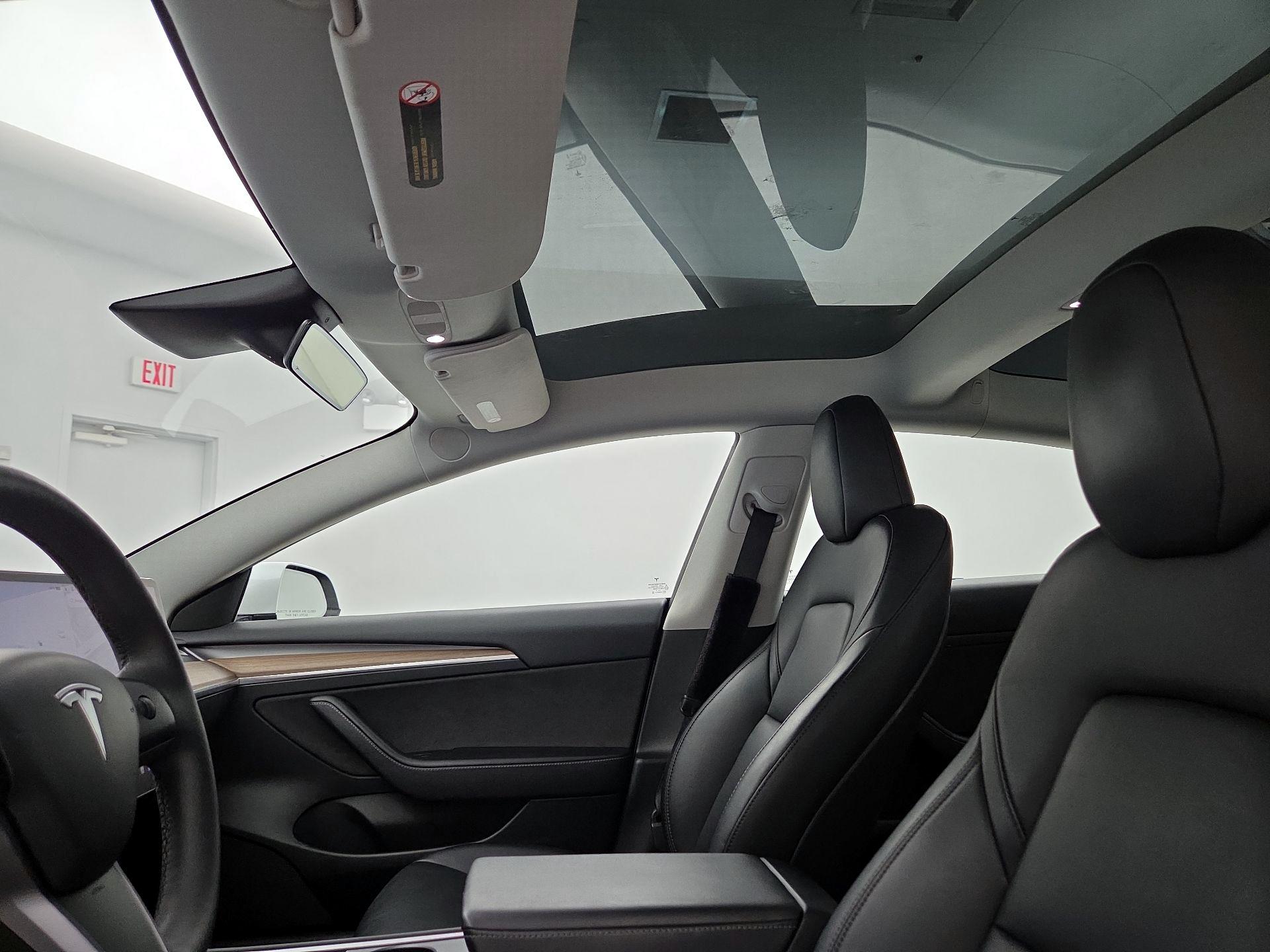 Thumbnail: 2023 Tesla Model 3 - 20