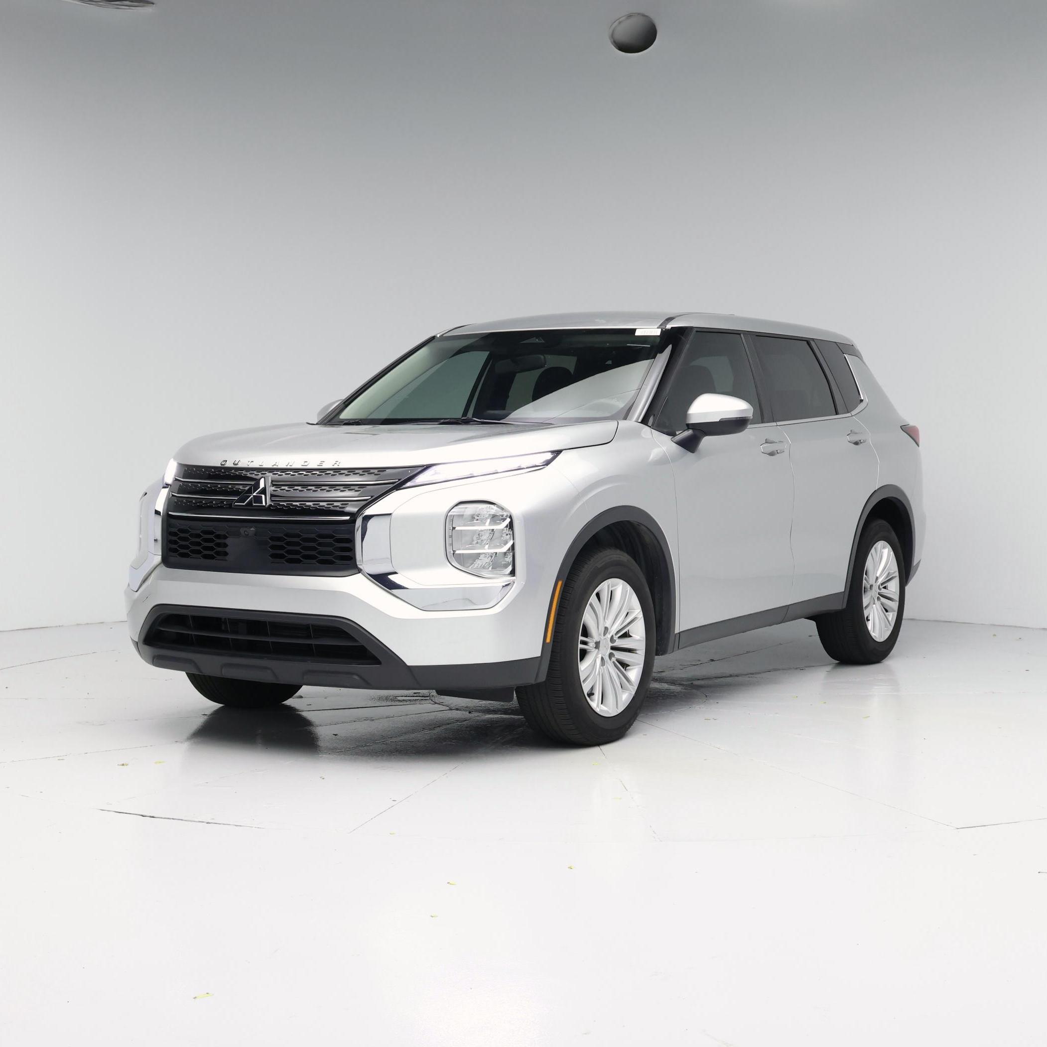 Thumbnail: 2024 Mitsubishi Outlander - 4
