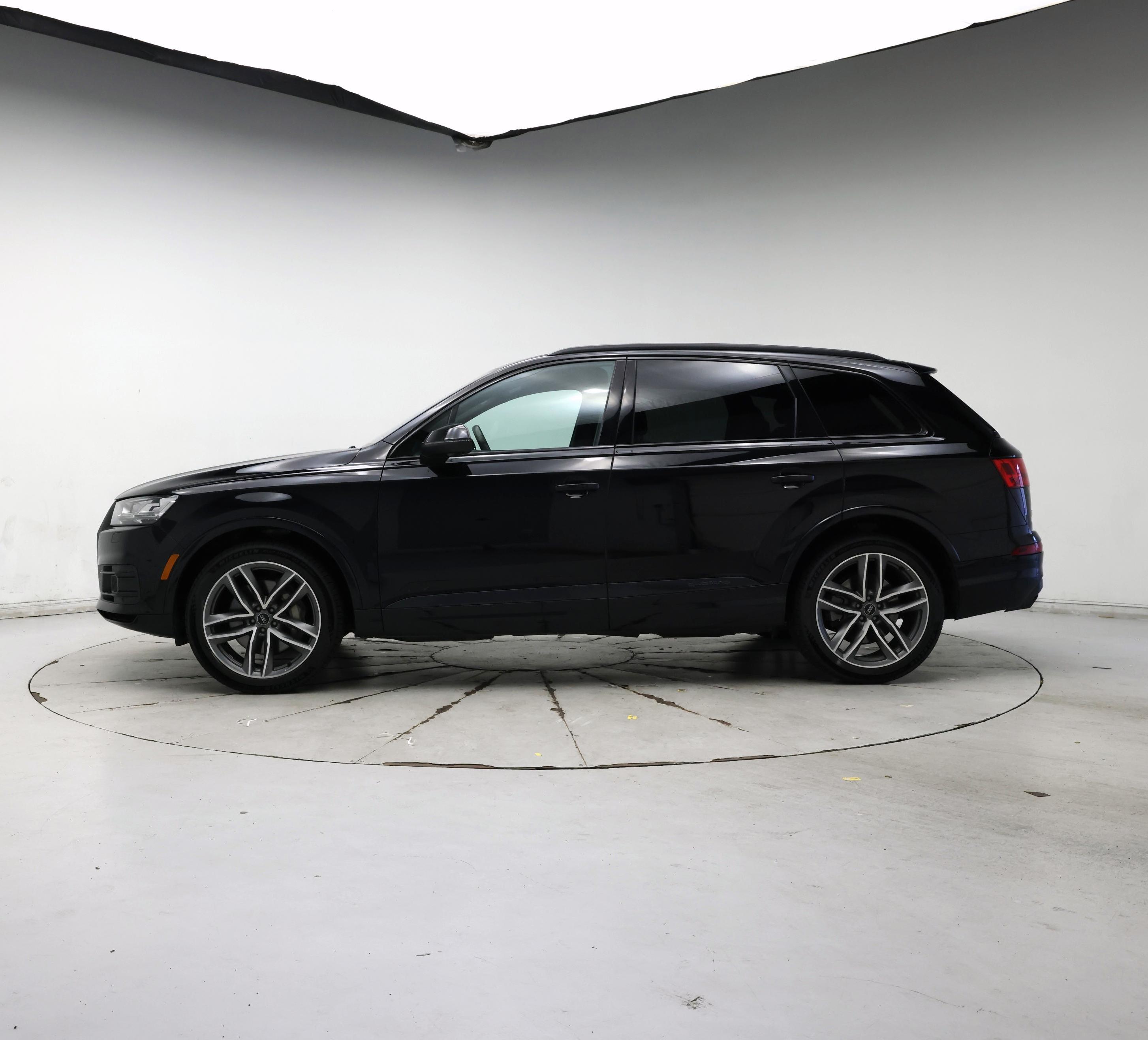 Thumbnail: 2018 Audi Q7 - 3
