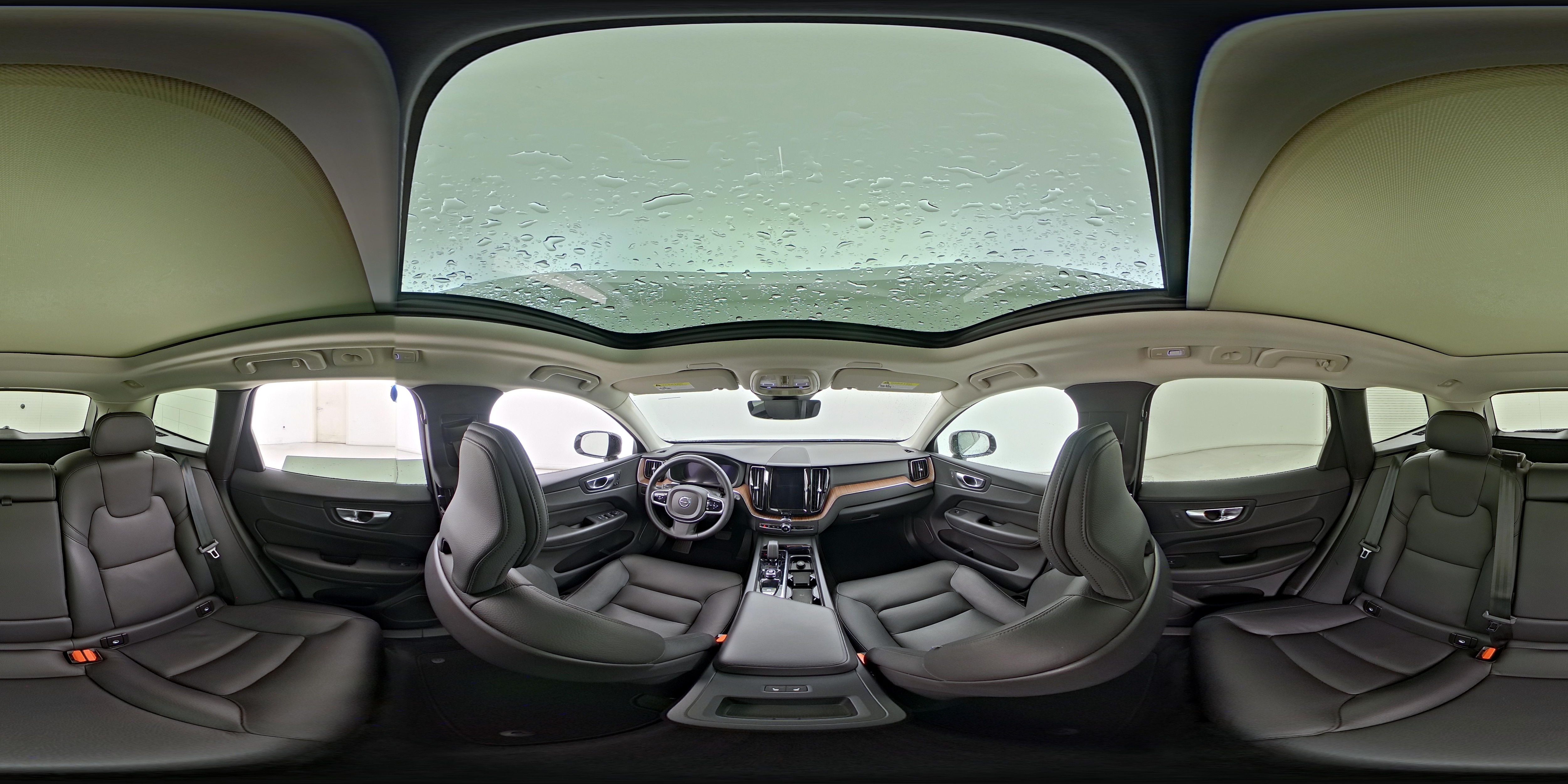 2024 Volvo XC60 Plus - Photo 26
