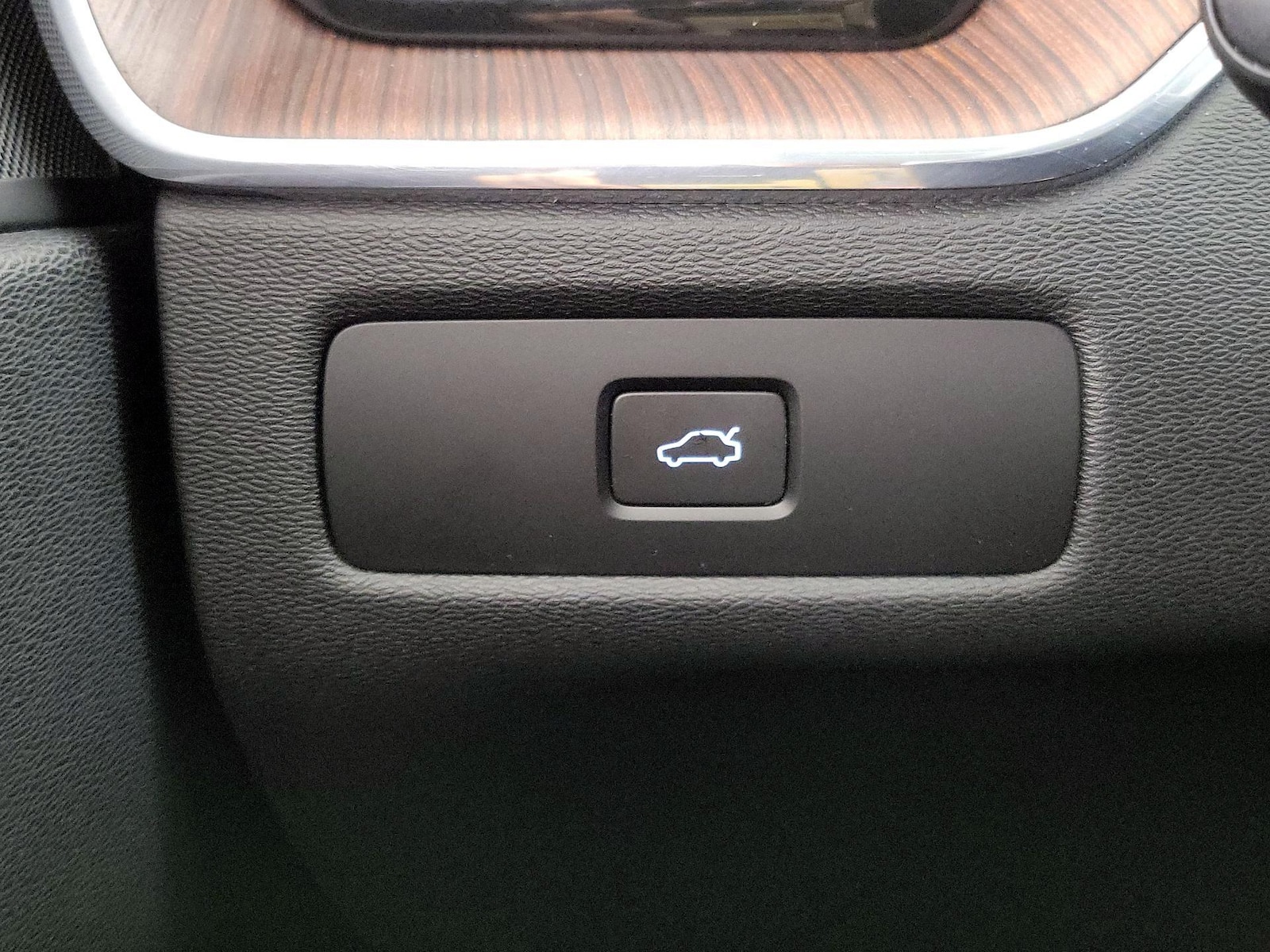 2024 Volvo XC60 Plus - Photo 14