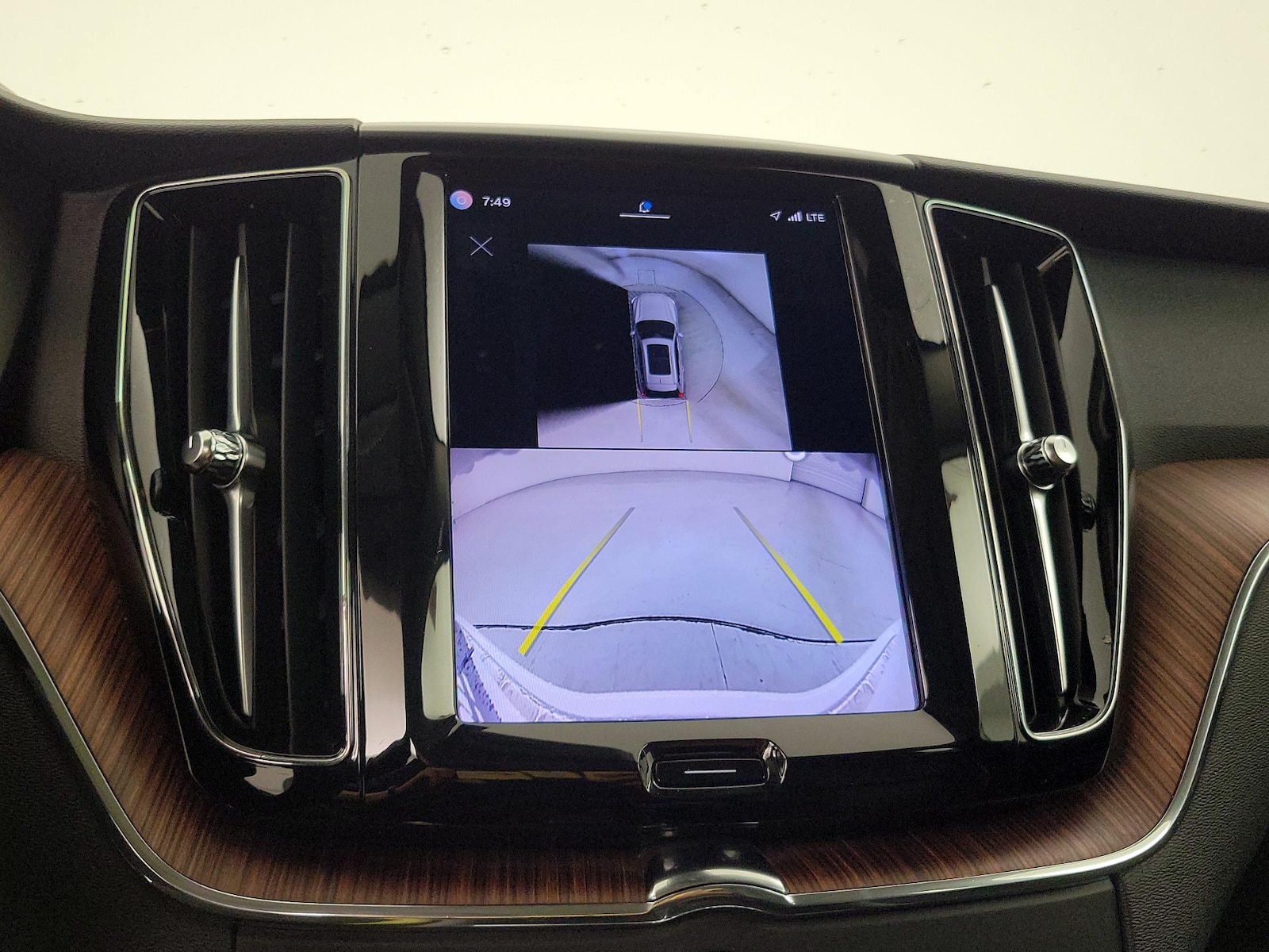 2024 Volvo XC60 Plus - Photo 15