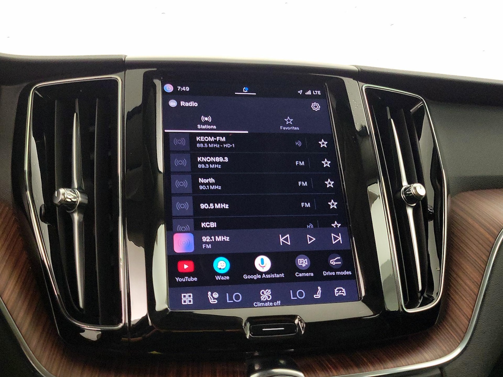 2024 Volvo XC60 Plus - Photo 16