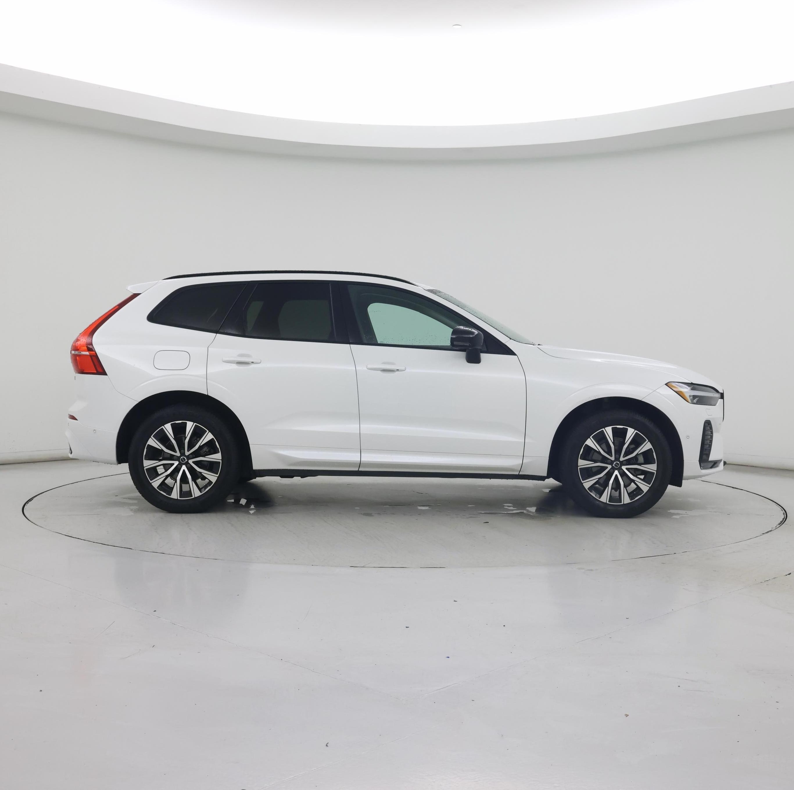 Thumbnail: 2024 Volvo XC60 - 7
