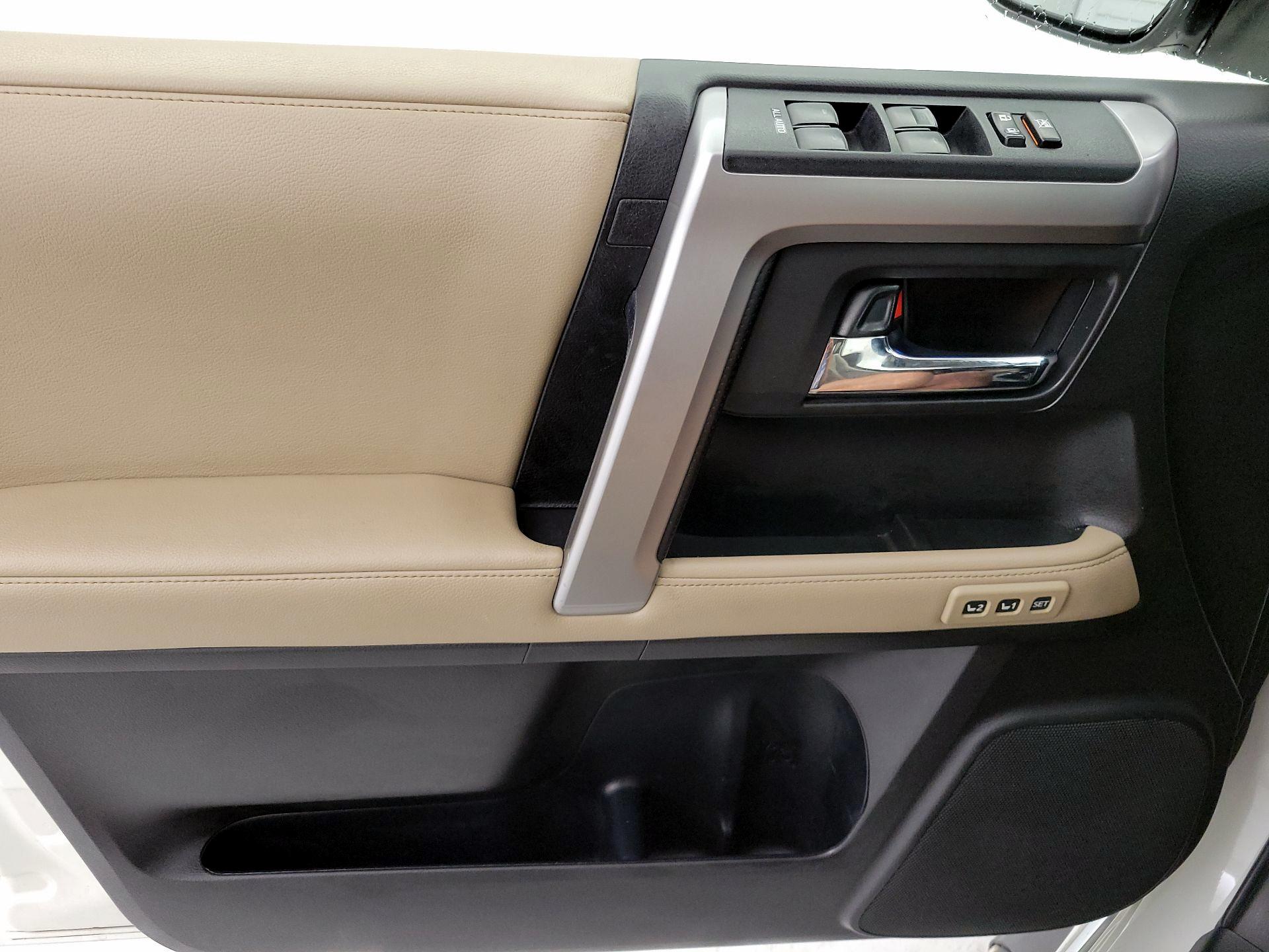 Thumbnail: 2018 Toyota 4Runner - 12