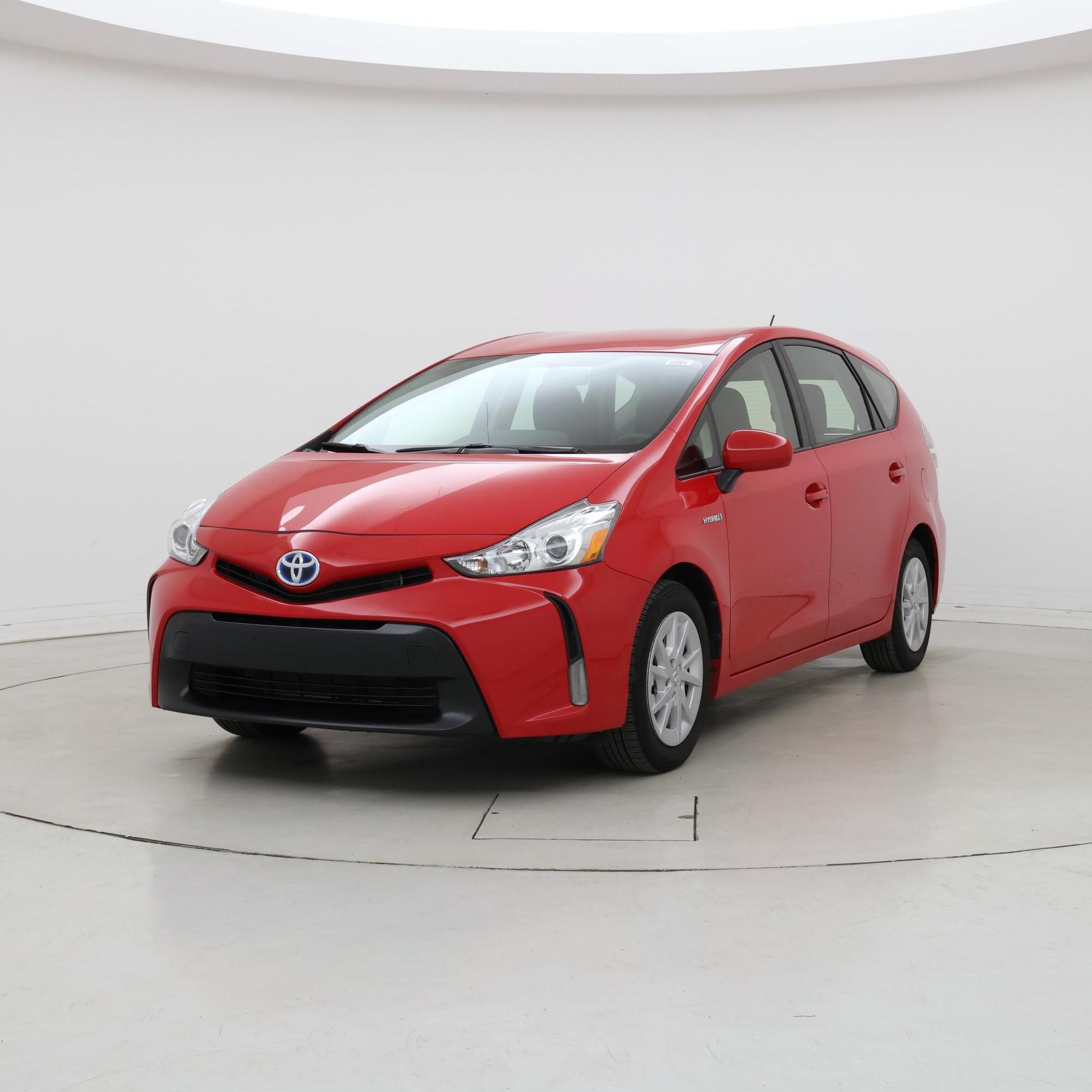 Thumbnail: 2015 Toyota Prius v - 4