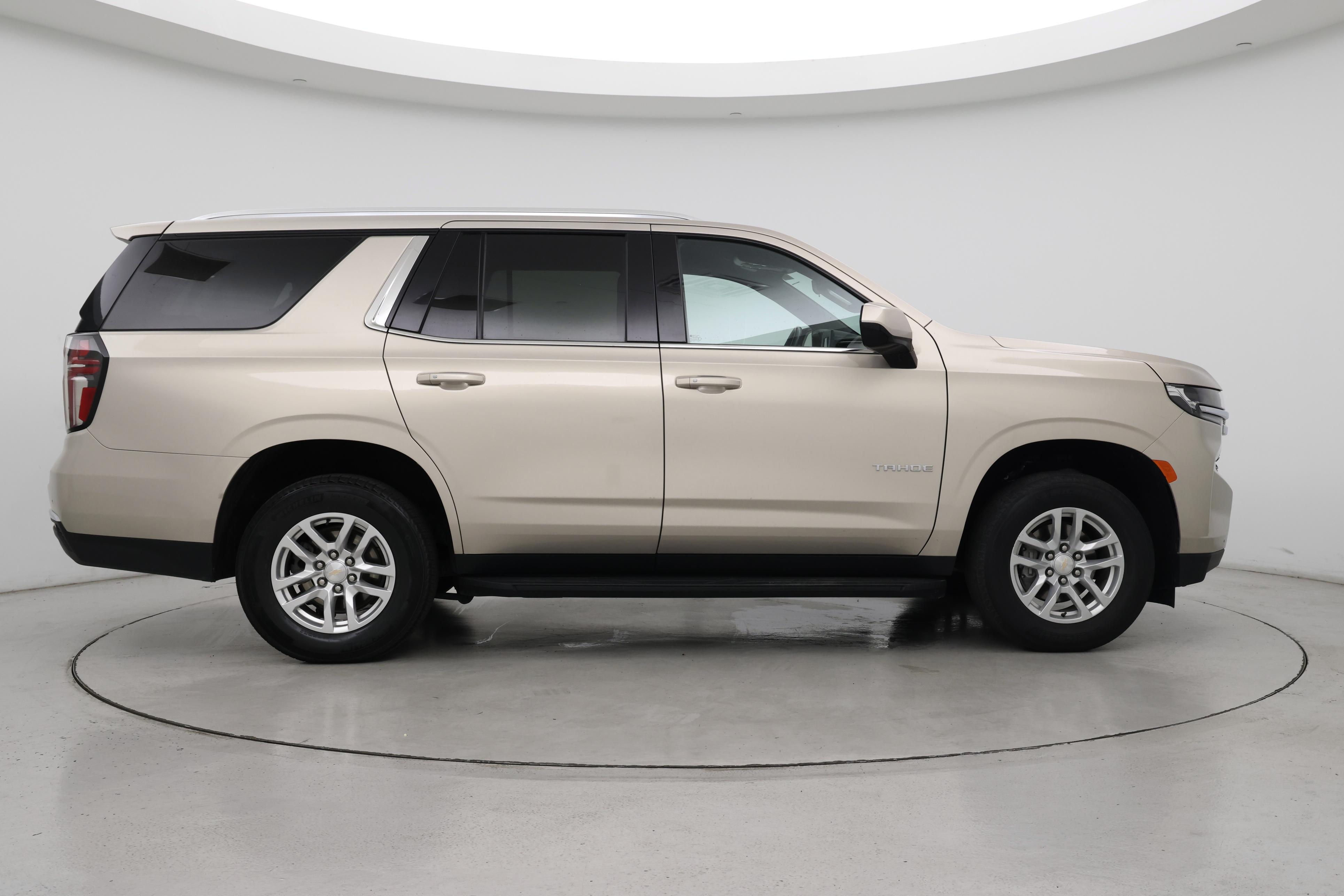 Thumbnail: 2022 Chevrolet Tahoe - 7