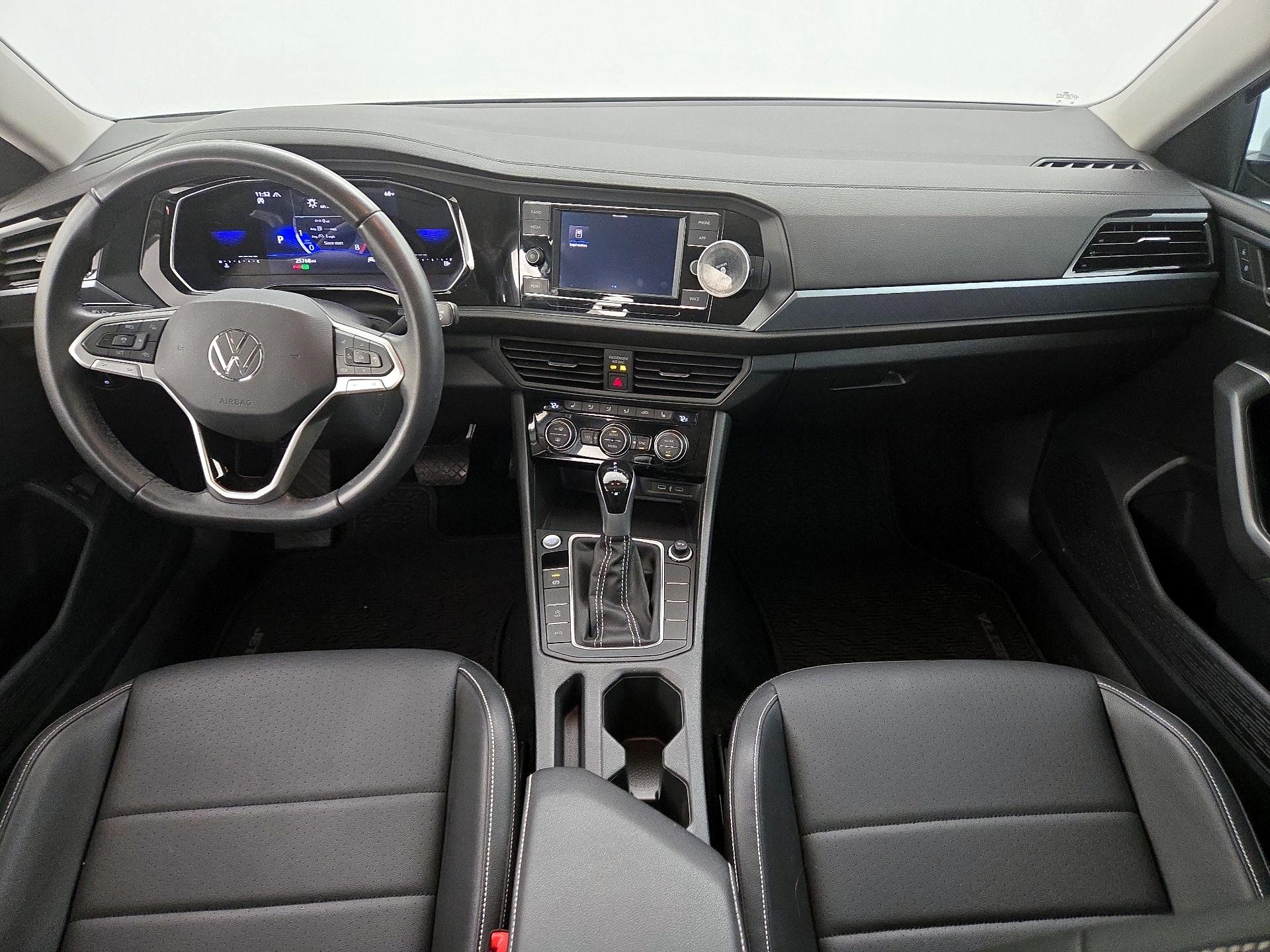 Thumbnail: 2023 Volkswagen Jetta - 9