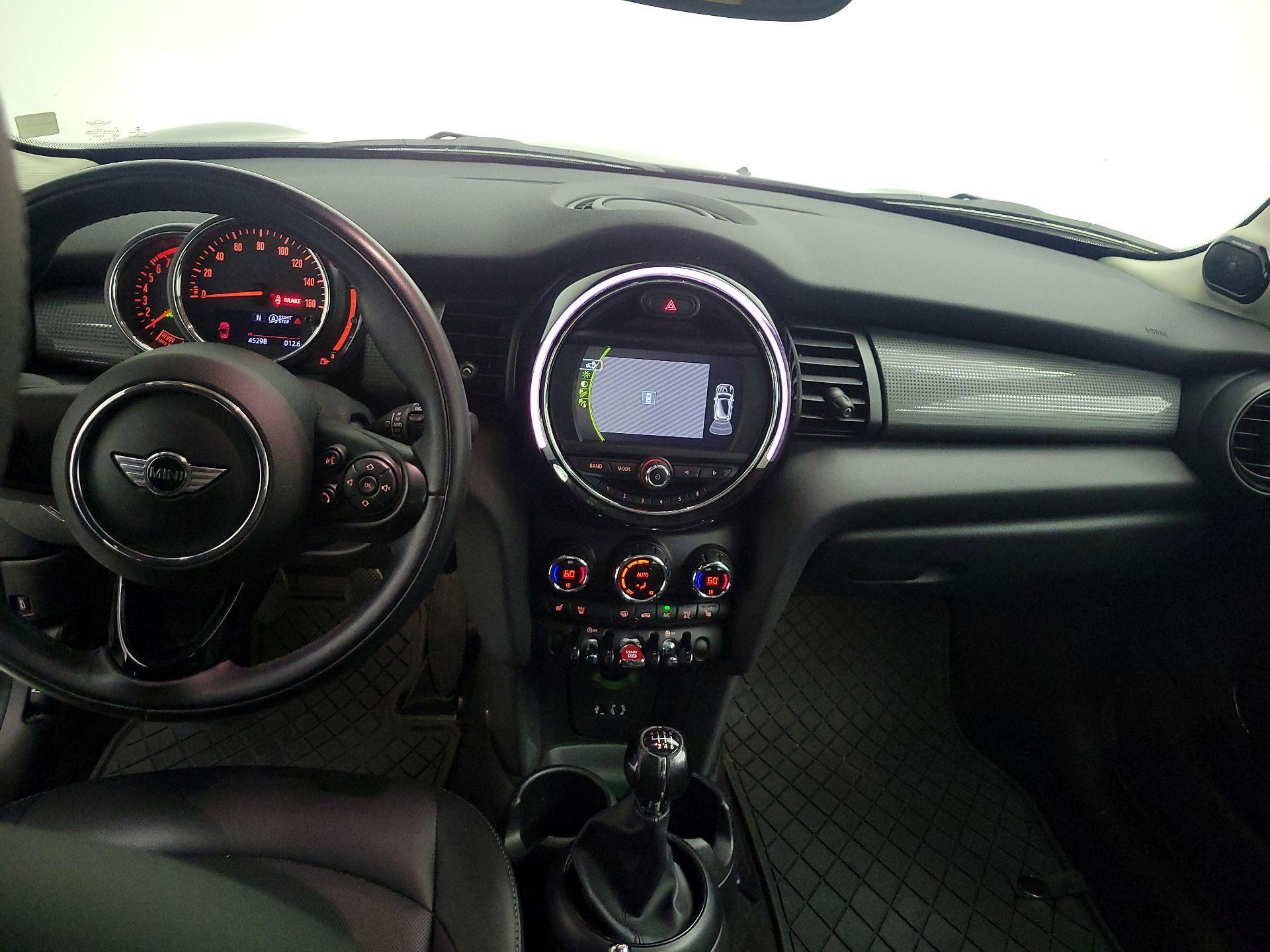 Thumbnail: 2018 MINI Cooper Hardtop - 9