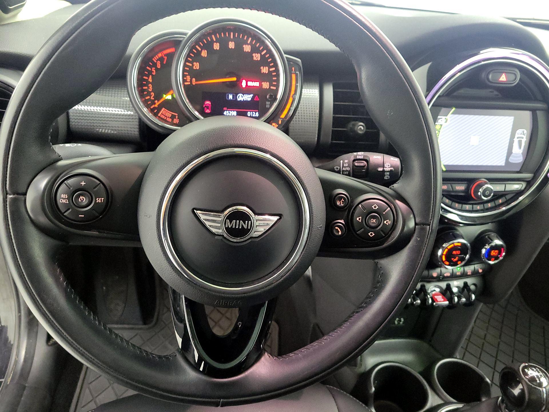 Thumbnail: 2018 MINI Cooper Hardtop - 10