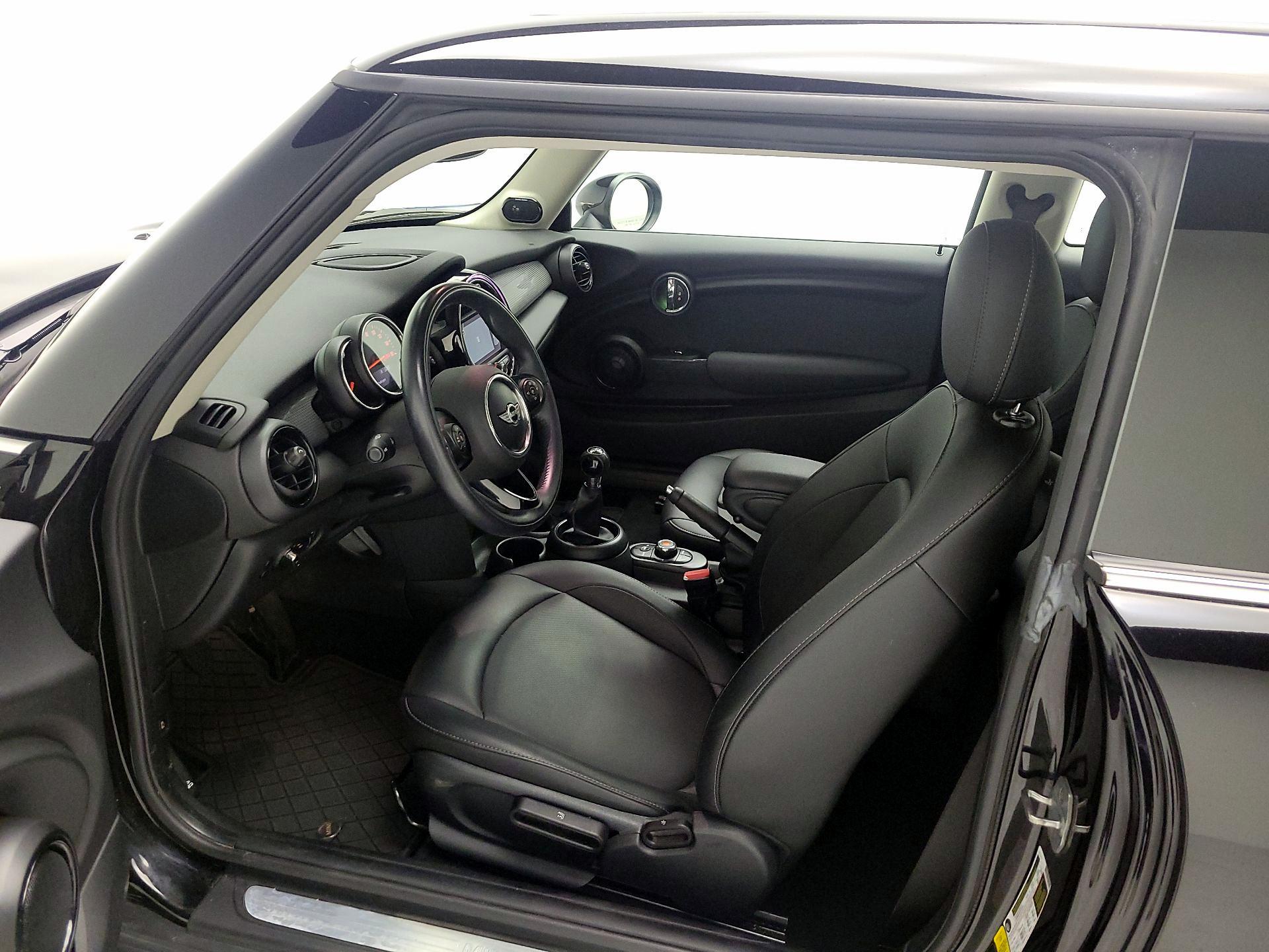 Thumbnail: 2018 MINI Cooper Hardtop - 11
