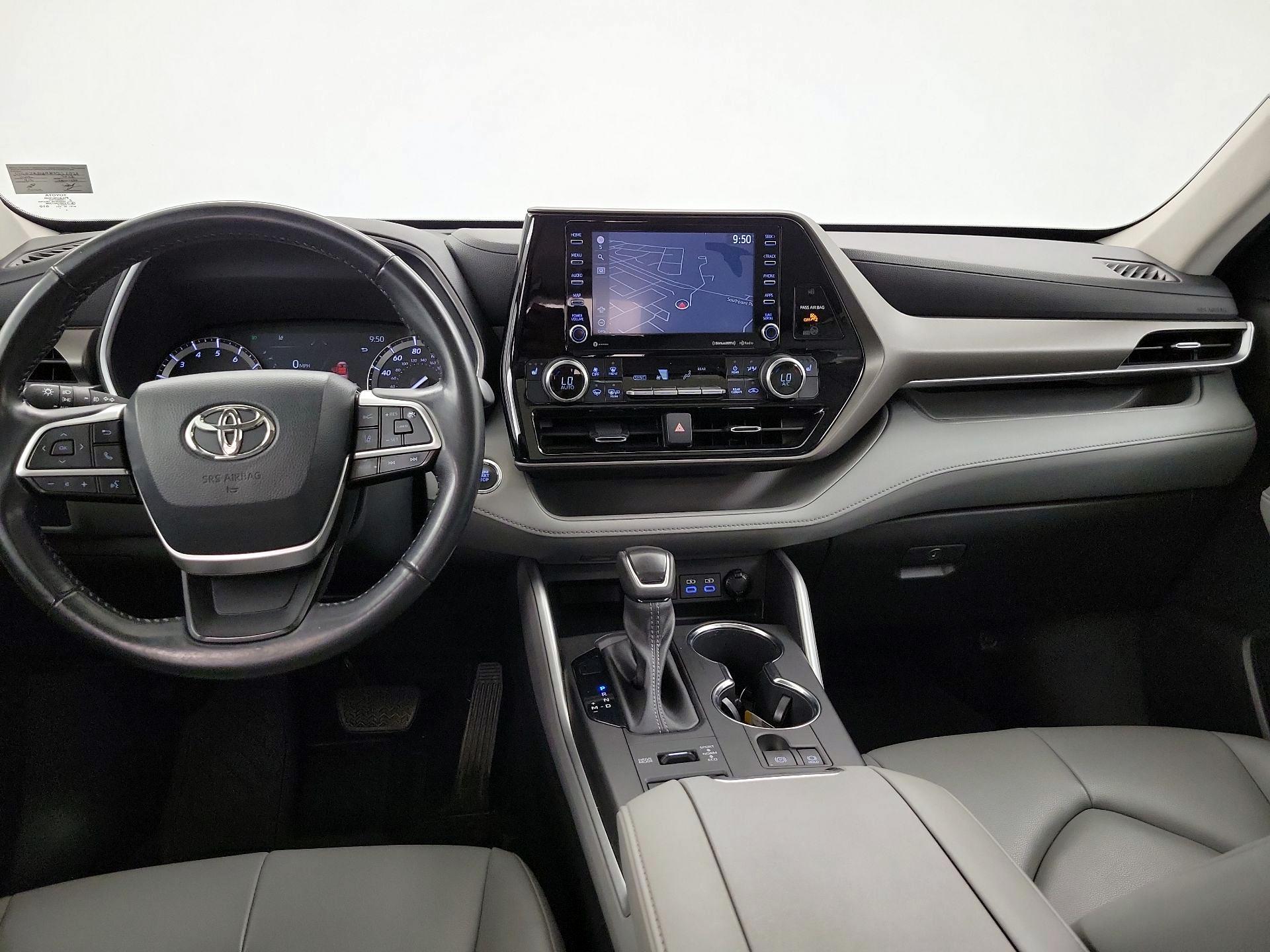Thumbnail: 2022 Toyota Highlander - 9