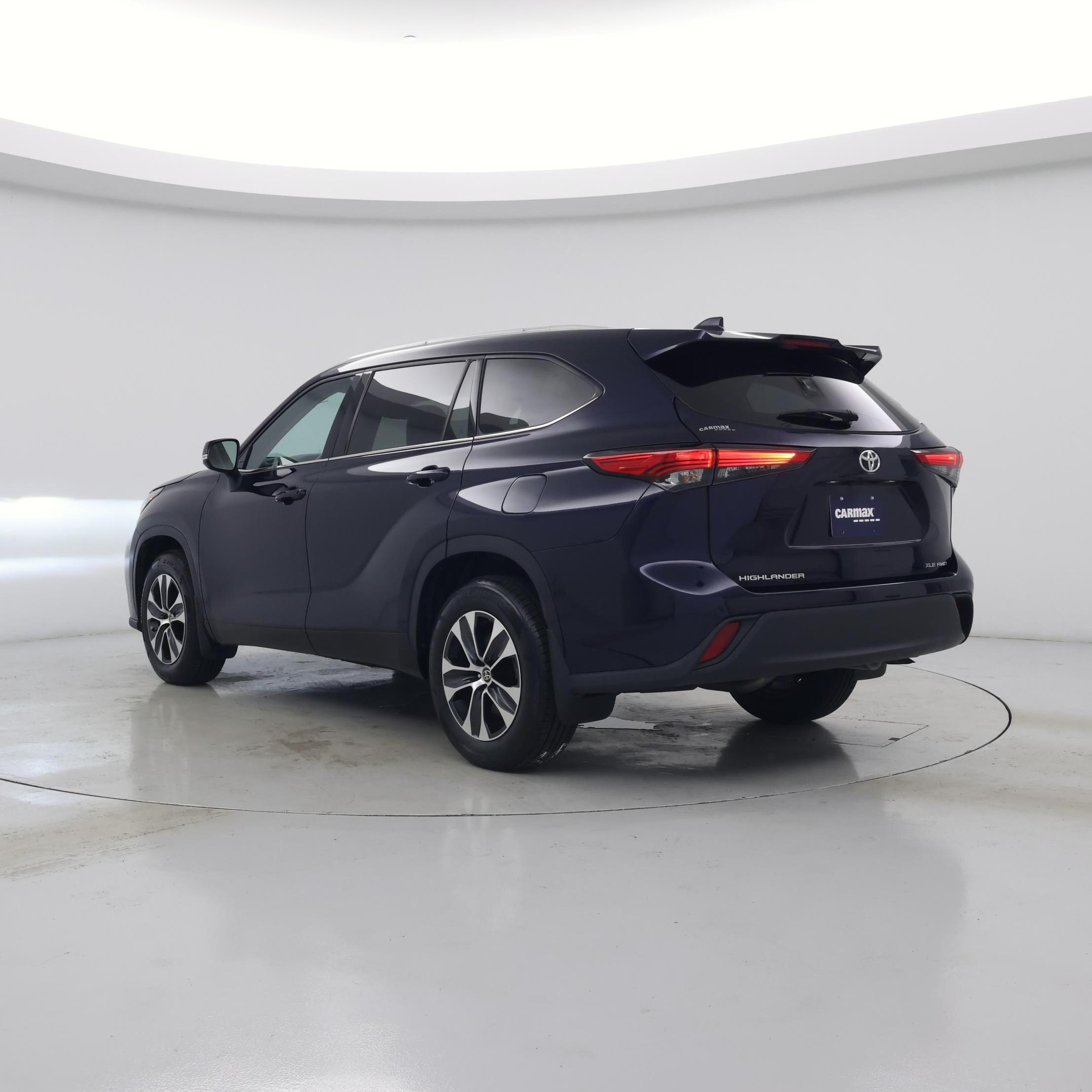 Thumbnail: 2022 Toyota Highlander - 2