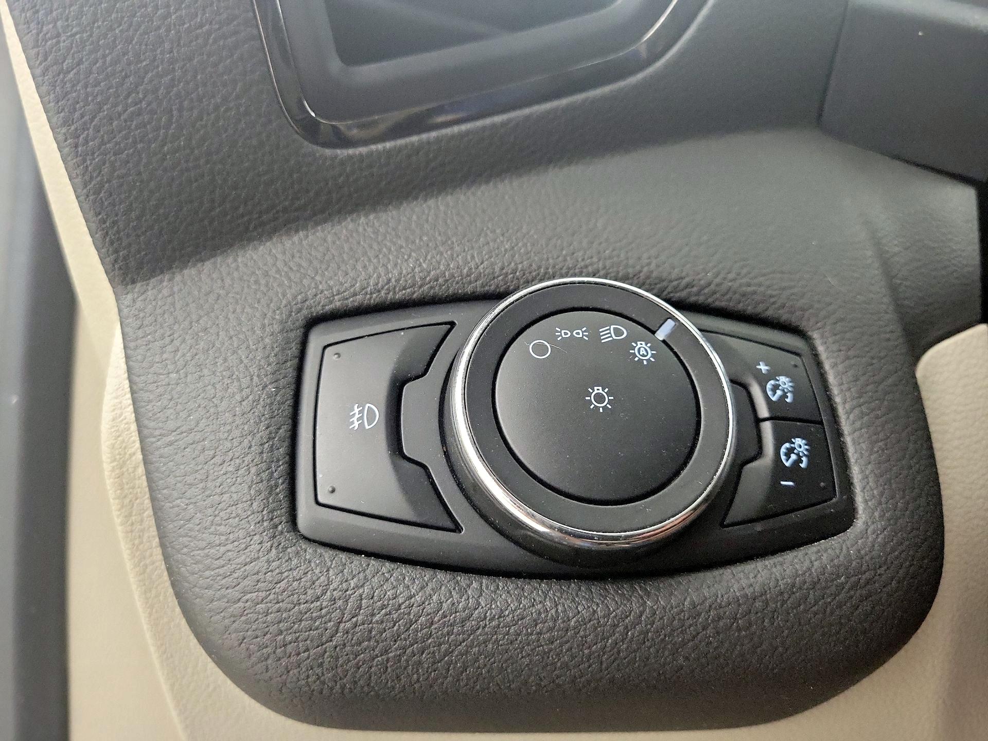 Thumbnail: 2015 Ford Escape - 13