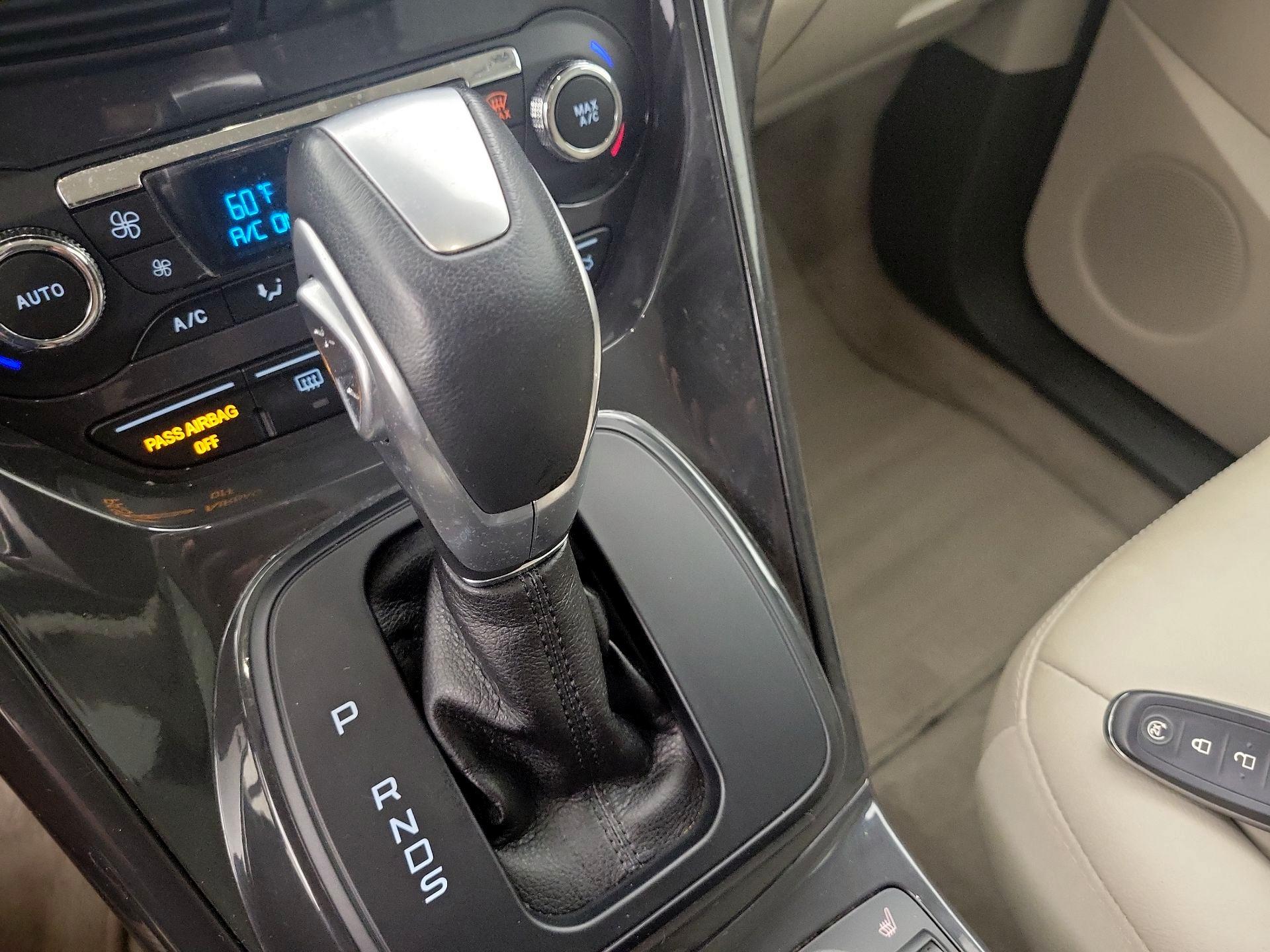 Thumbnail: 2015 Ford Escape - 17