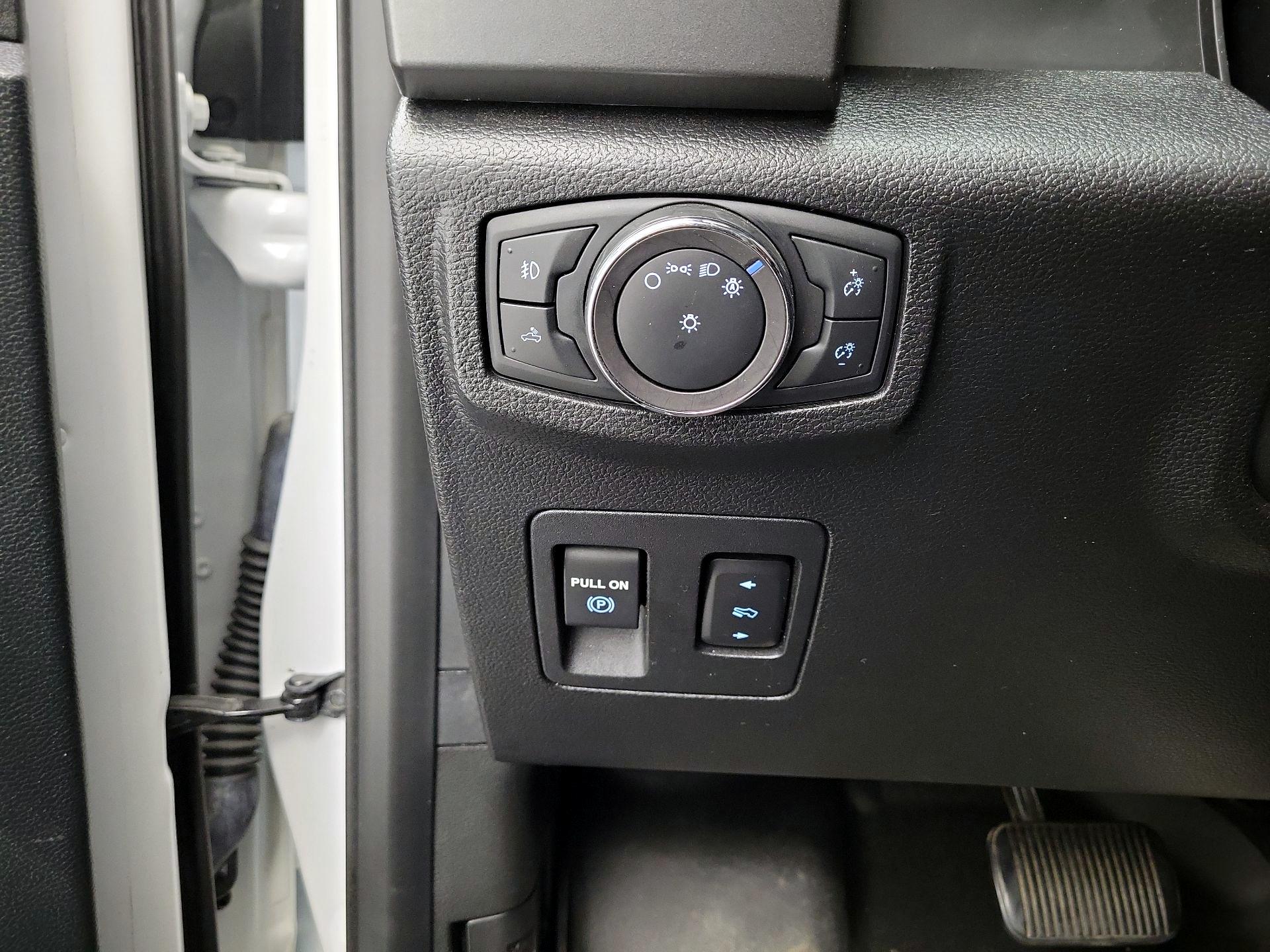 Thumbnail: 2018 Ford F-150 - 13
