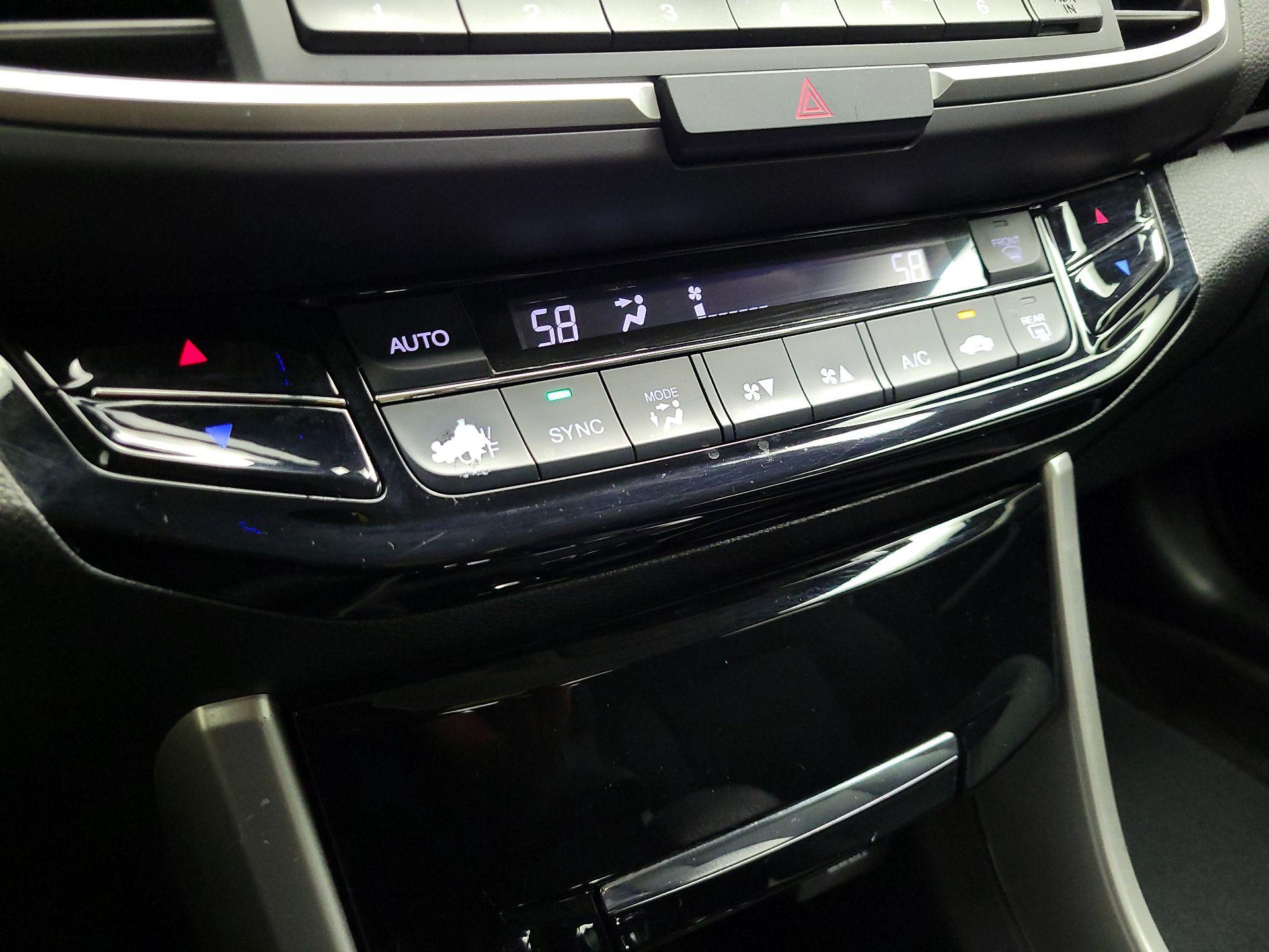 Thumbnail: 2016 Honda Accord - 16