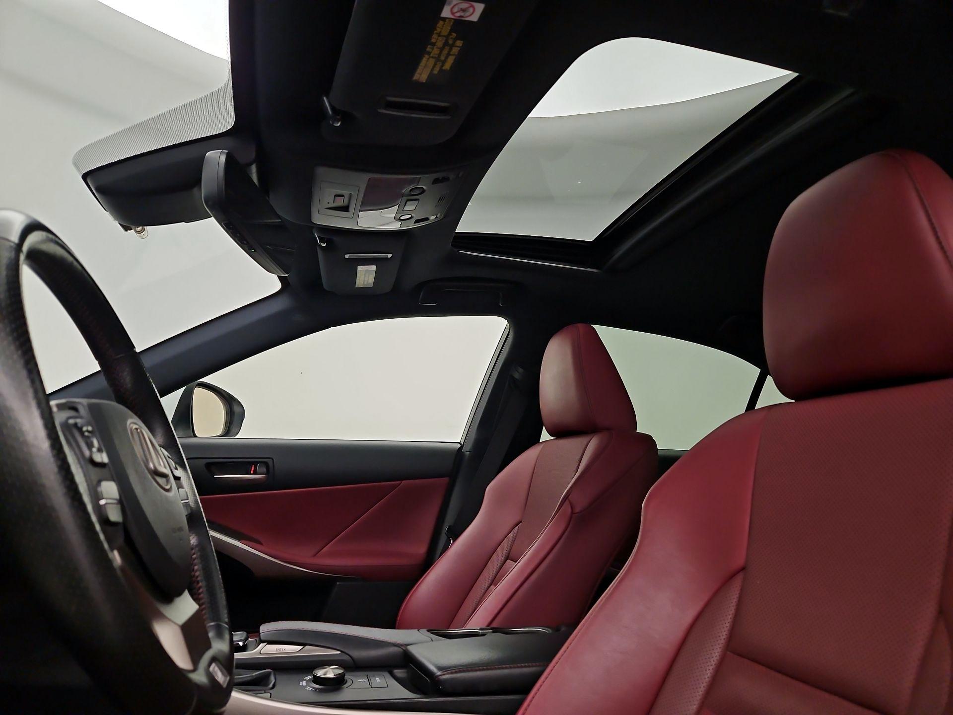 Thumbnail: 2018 Lexus IS - 20
